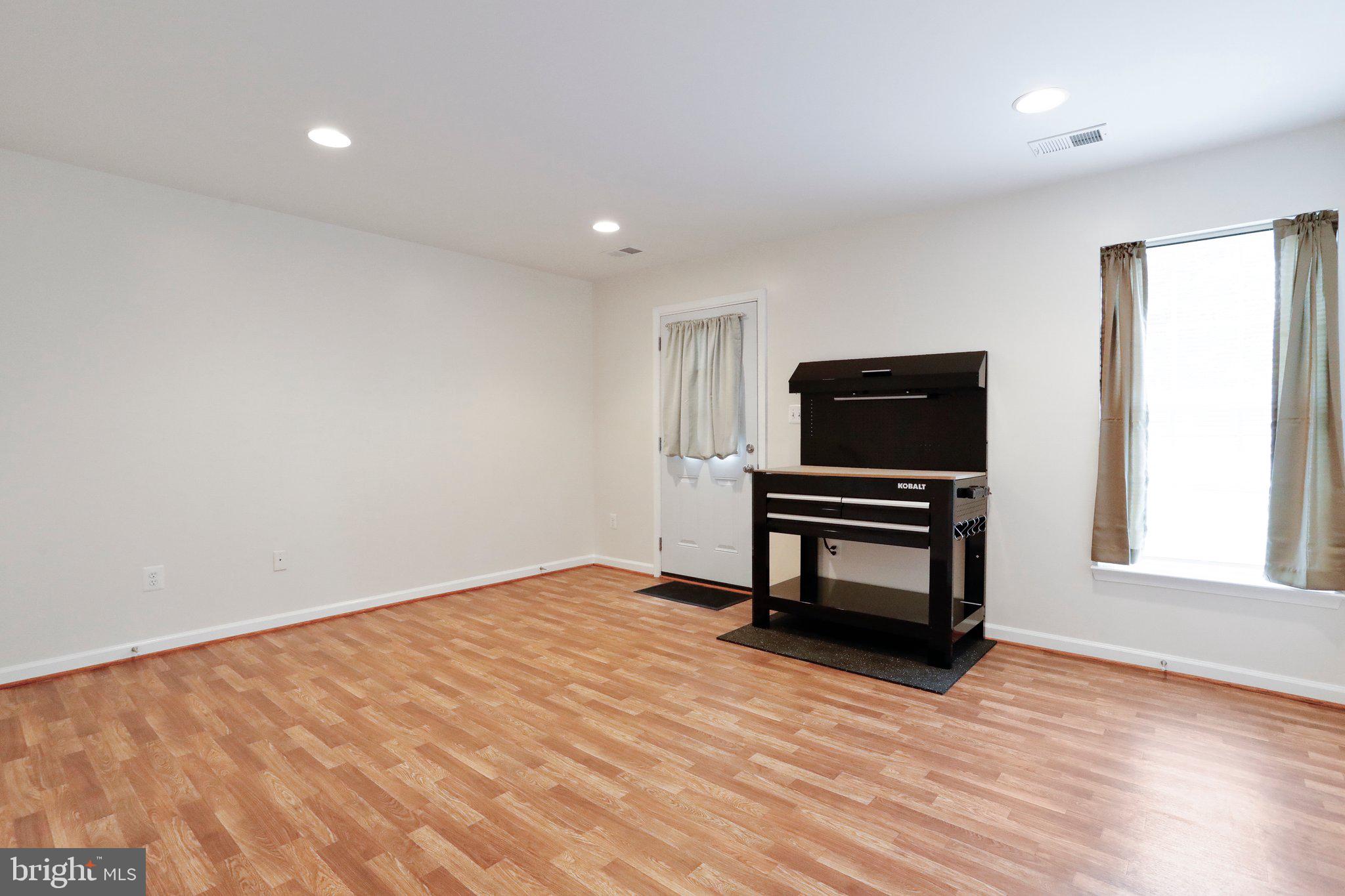 HUPPS RIDGE - Residential