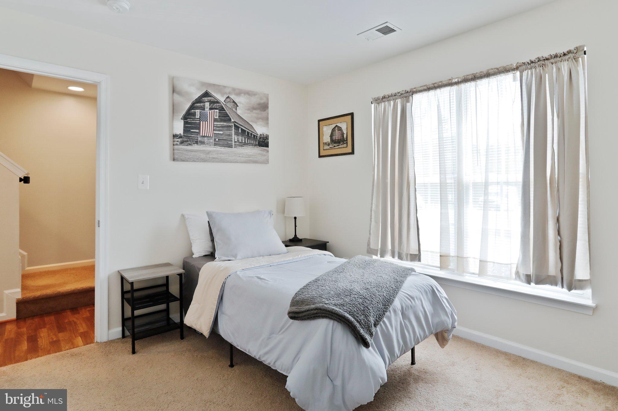 HUPPS RIDGE - Residential