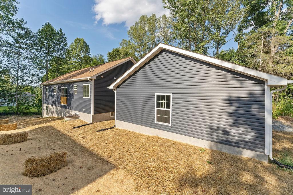 WOODLAND SHORES - Residential