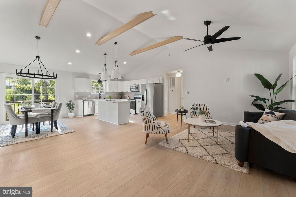 95 WOODLAND SHORES DRIVE