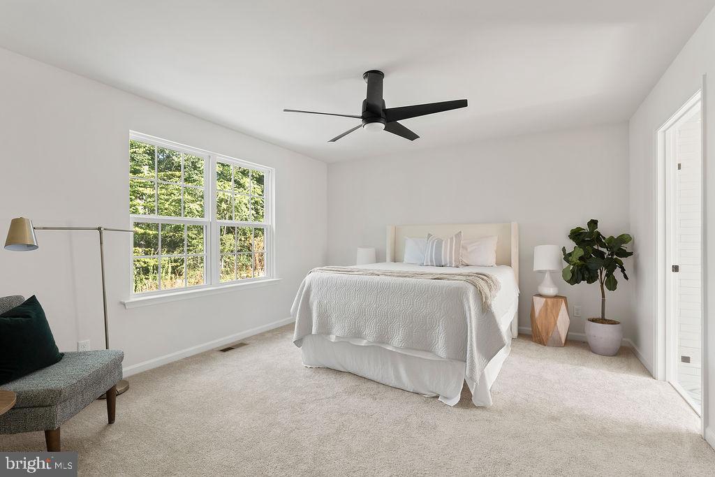 WOODLAND SHORES - Residential