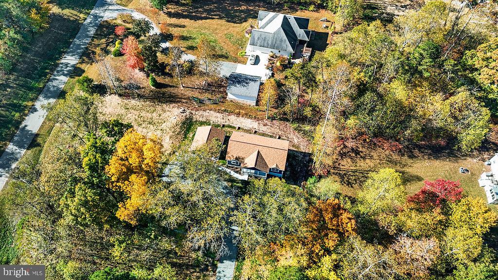 WOODLAND SHORES - Residential