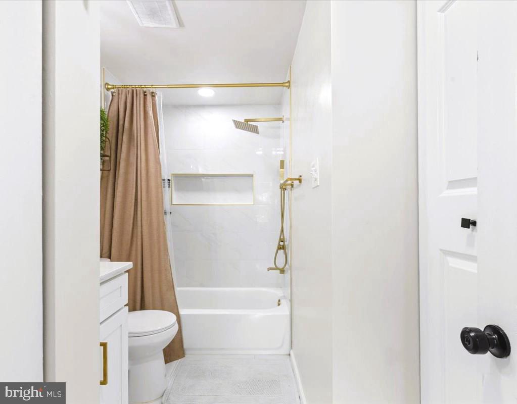 DIGGS CIRCLE - Residential