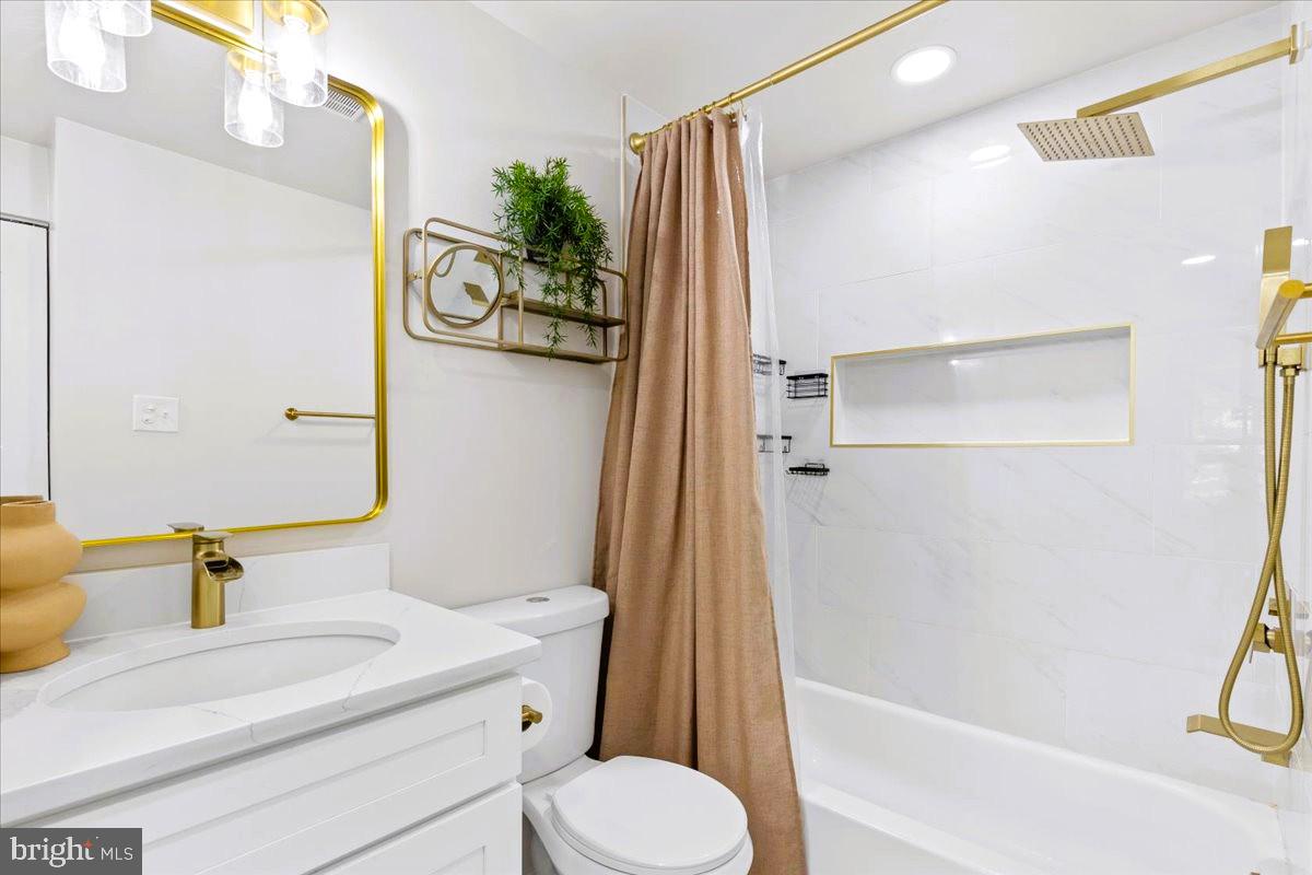 DIGGS CIRCLE - Residential