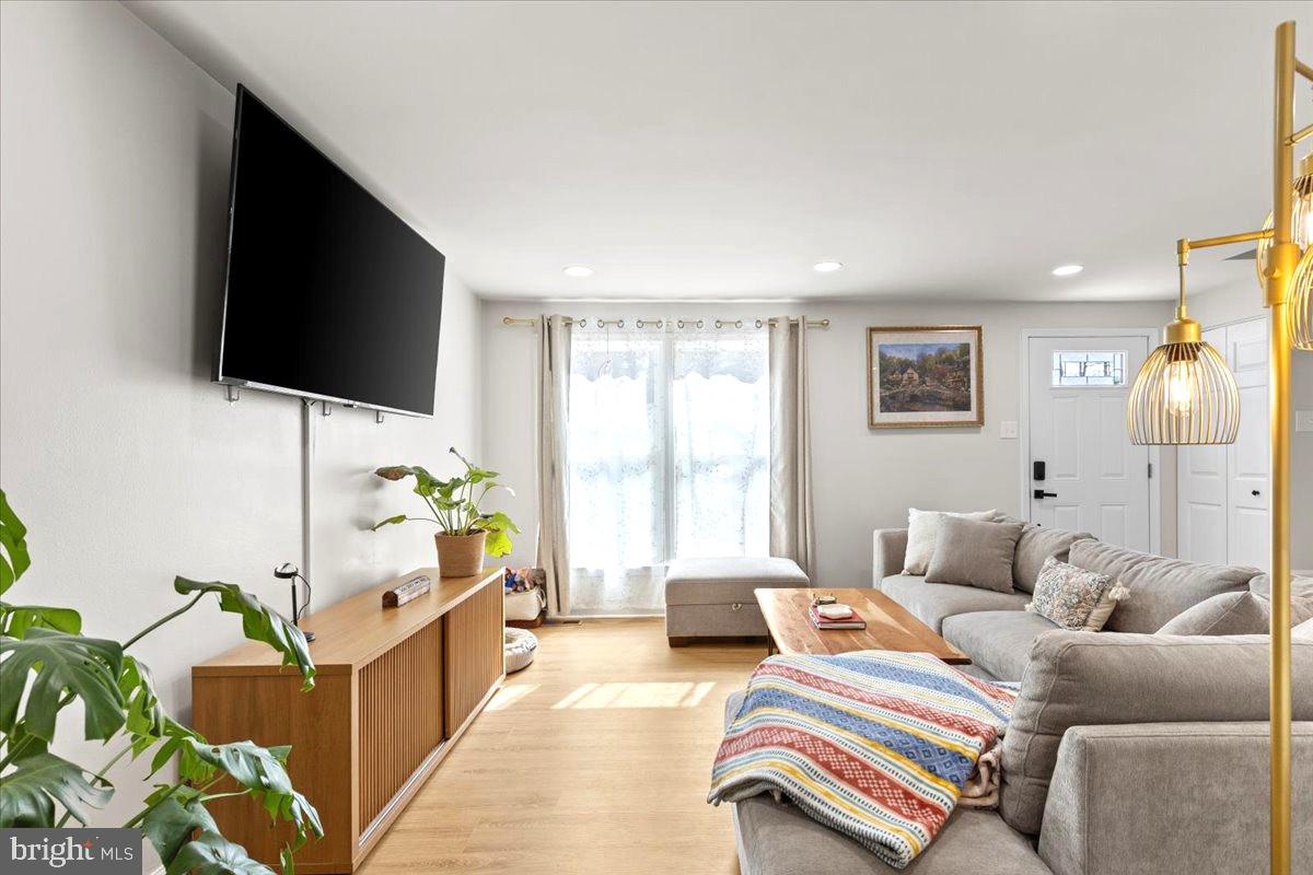 DIGGS CIRCLE - Residential