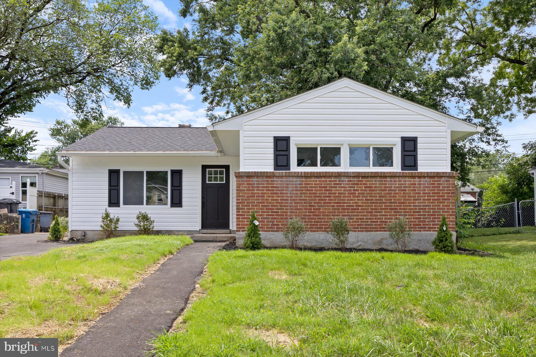 Beautifully remodeled 3BR/1BA Rancher on a spacious lot in the desirable neighborhood of Westview Park. Pull into a double wide driveway, make your way past landscaped beds, and open the door into your forever home. Step inside to a home filled with tons of natural light, recessed lighting, an open concept floor plan, a soft color palette, and luxury flooring. The main living area consists of an oversized living room, large dining room, a stunning kitchen with a breakfast area, and a bonus room ideal as a home office. The kitchen boasts plenty of cabinets to the ceiling finished with crown moldings, stainless steel appliances, sleek quartz countertops with a subway tiled backsplash, a stainless sink under a window, double pantry cabinets with a coffee bar between them, and a large peninsula with breakfast seating for three or more. Down the hall is a newly renovated full bath, two sizable secondary bedrooms, a large primary bedroom with a feature wall, and all three are newly carpeted. From the main floor step outside to a semi-fenced yard filled with green space, a large shade tree, and tons of possibilities. This home is move-in ready, ideal for any new homeowner, and is located in close proximity to shopping, restaurants, and commuter routes.