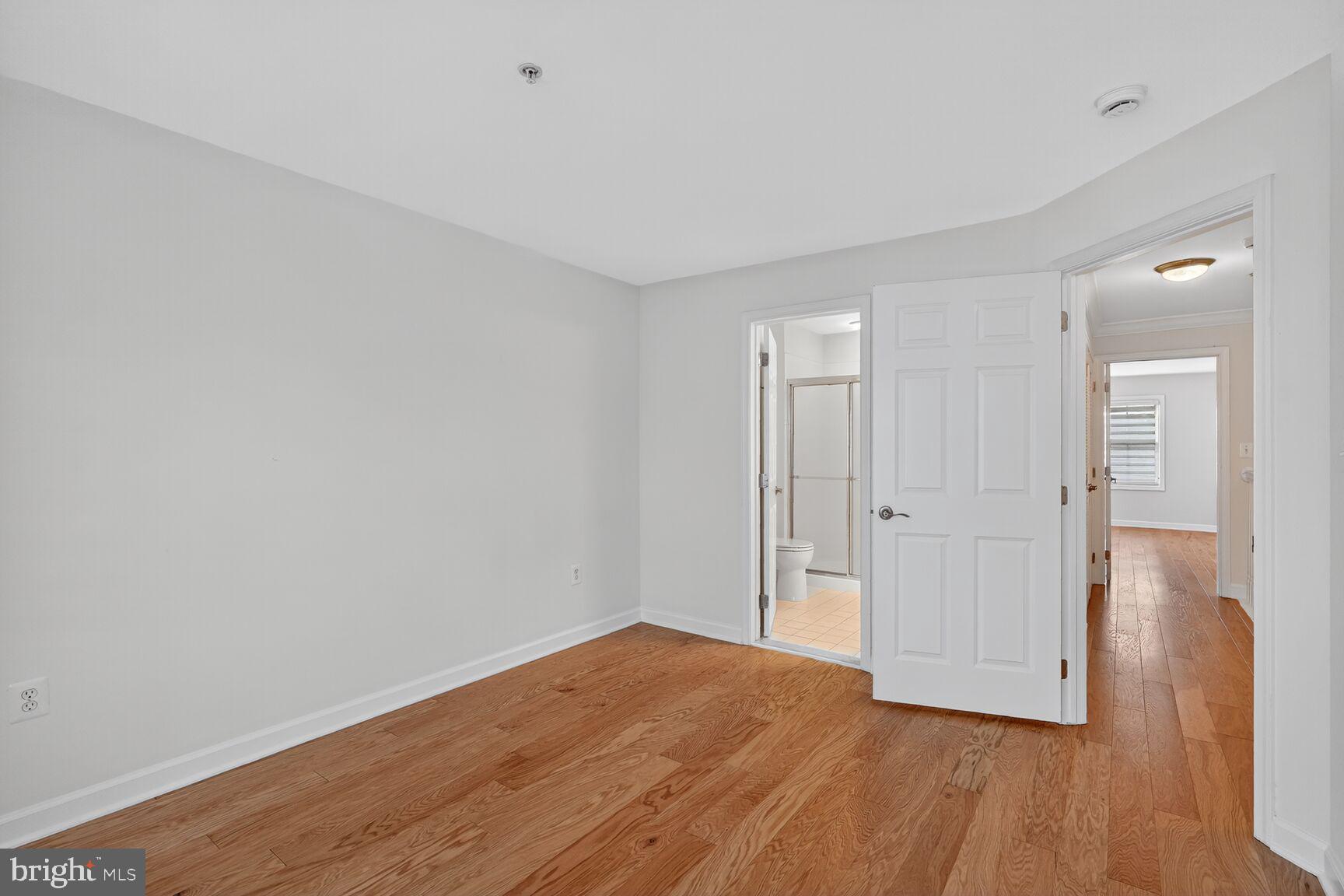 KING FARM VILLAGE CENTER - Residential Lease