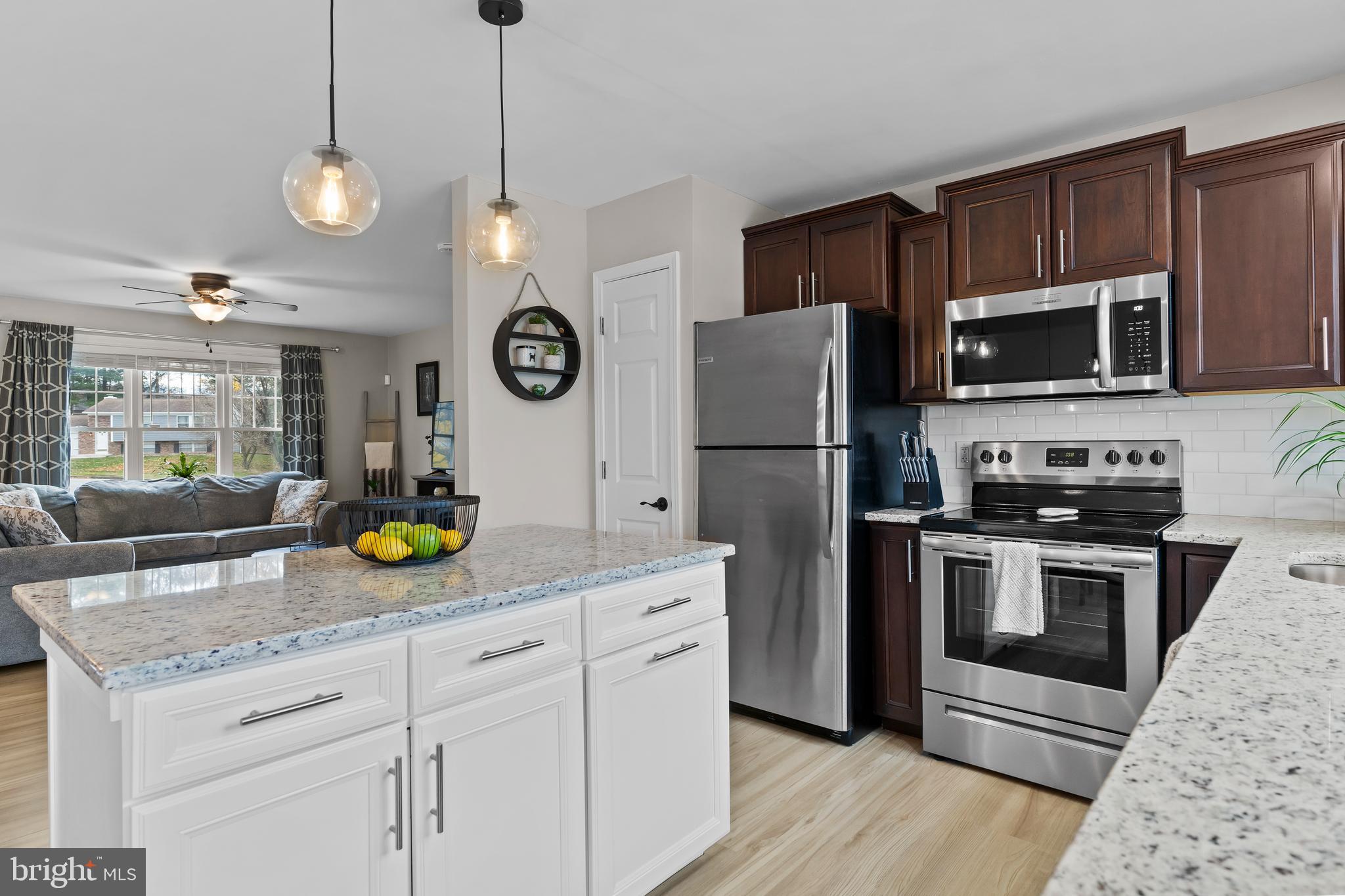 COUNTRYSIDE - Residential