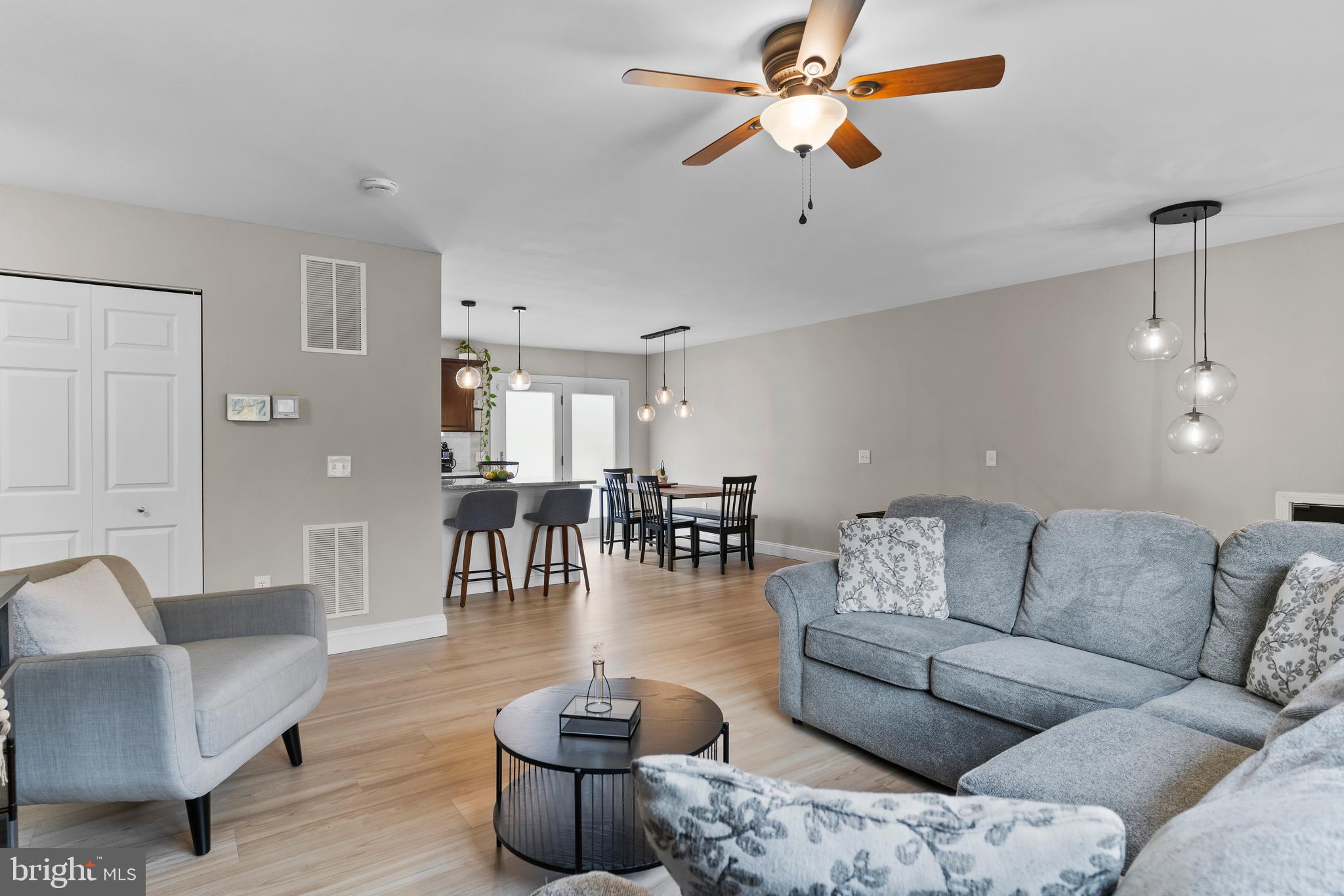 COUNTRYSIDE - Residential