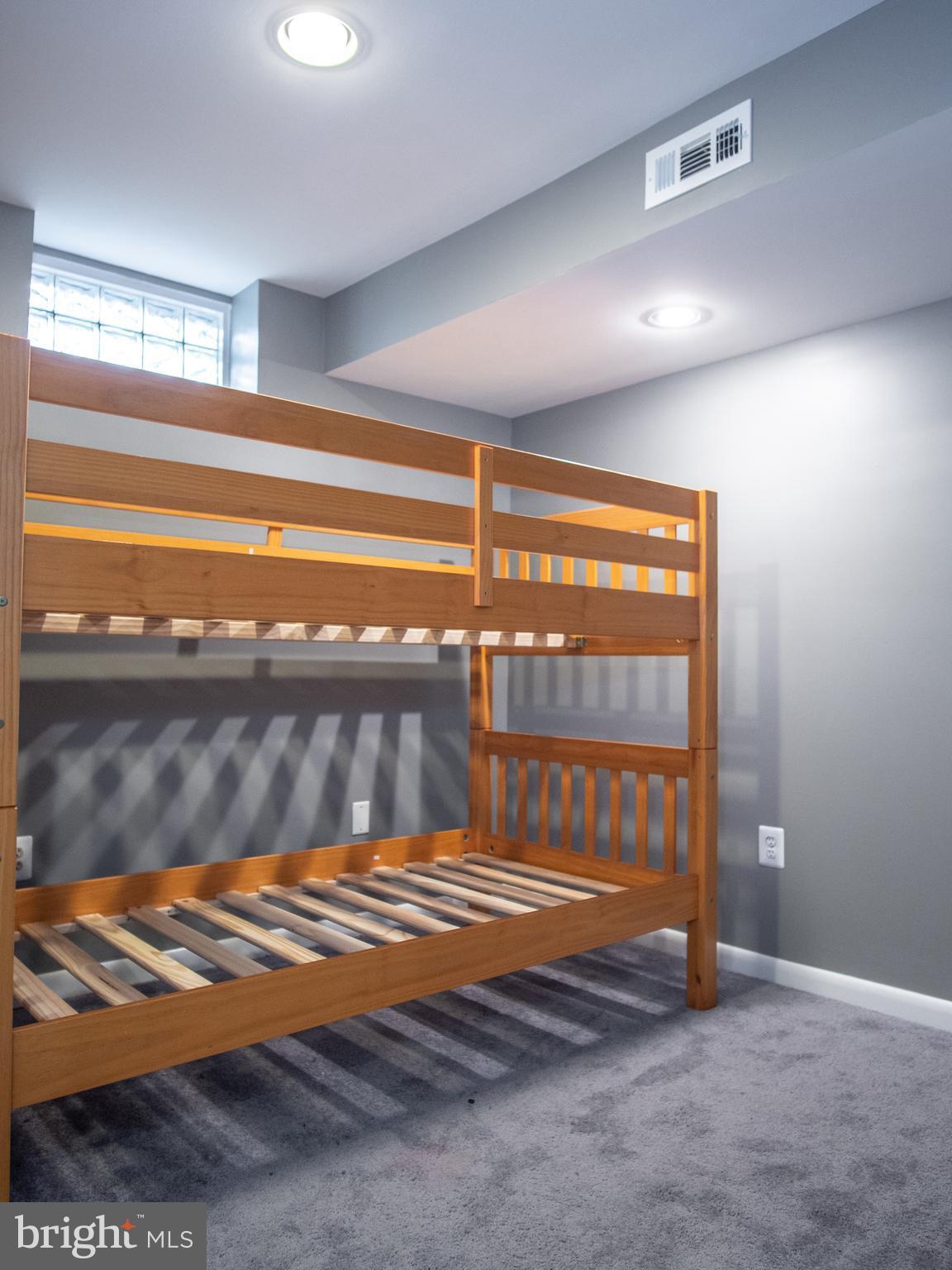 PIKESVILLE - Residential