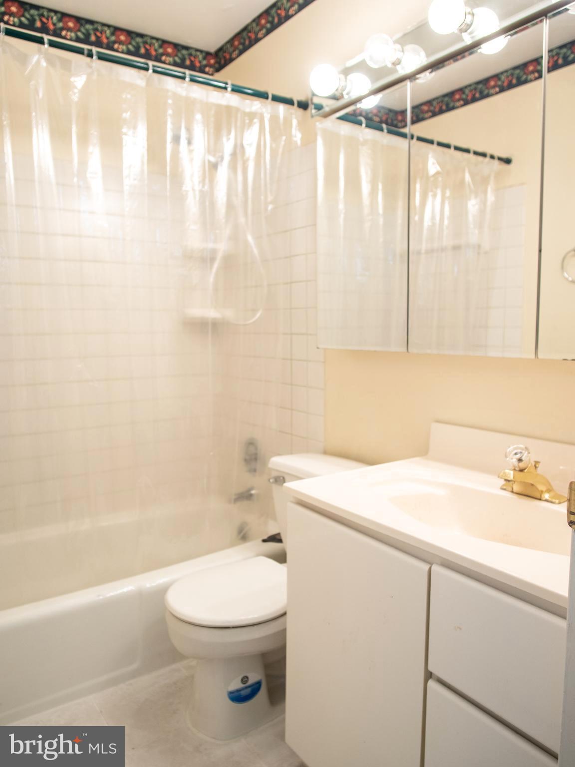 PIKESVILLE - Residential