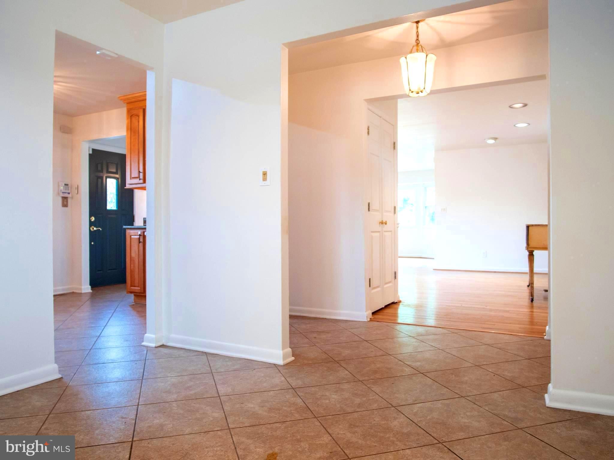 PIKESVILLE - Residential