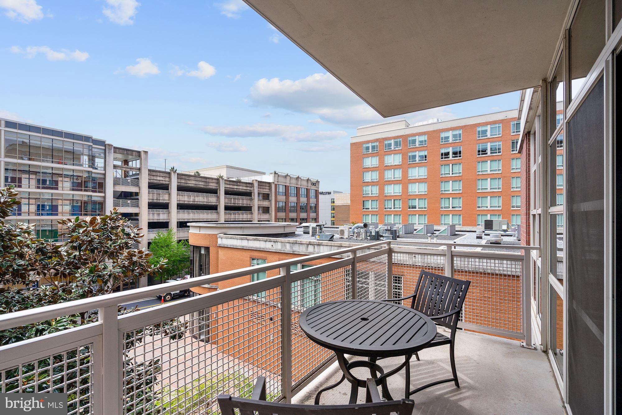 NATIONAL HARBOR - Residential Lease