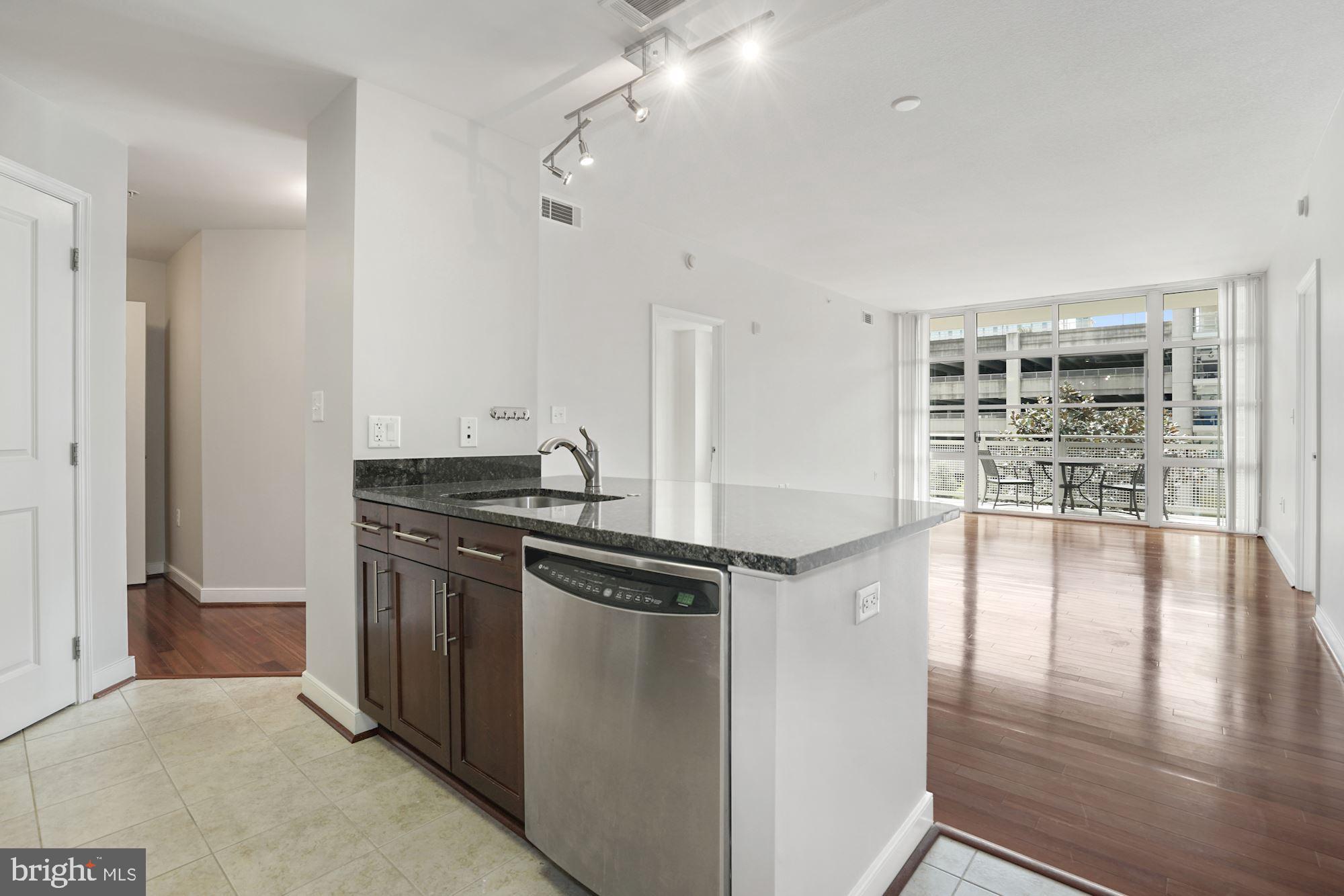 NATIONAL HARBOR - Residential Lease