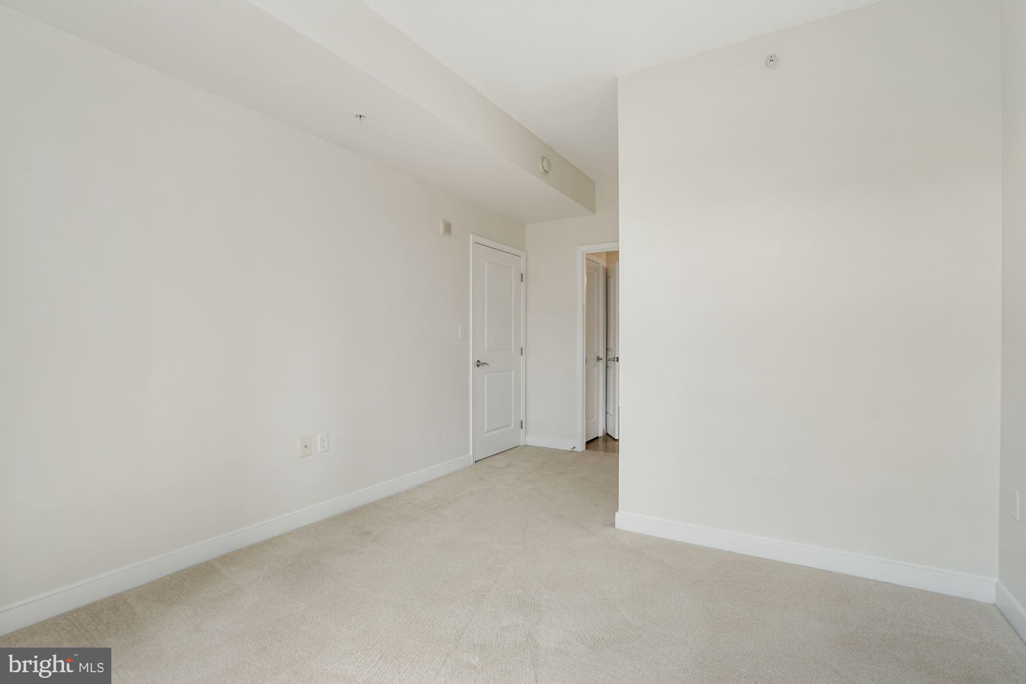 NATIONAL HARBOR - Residential Lease