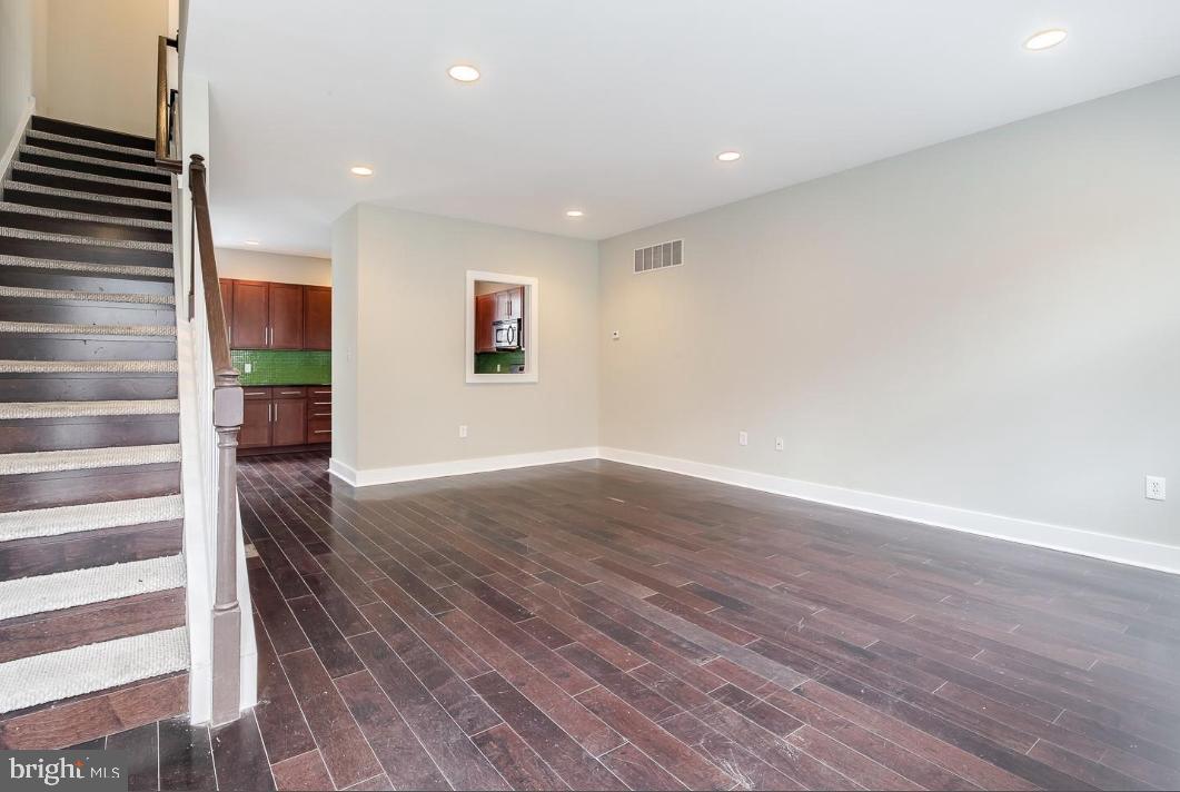 GRADUATE HOSPITAL - Residential Lease