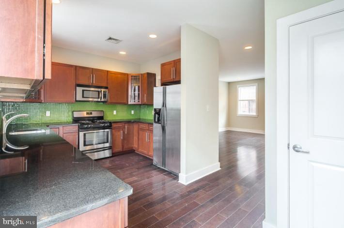 GRADUATE HOSPITAL - Residential Lease