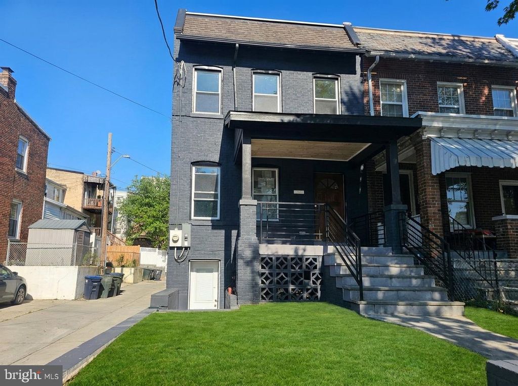 Photo of 5317 9th Street NW, WASHINGTON, DC 20011 (MLS # DCDC2259508)