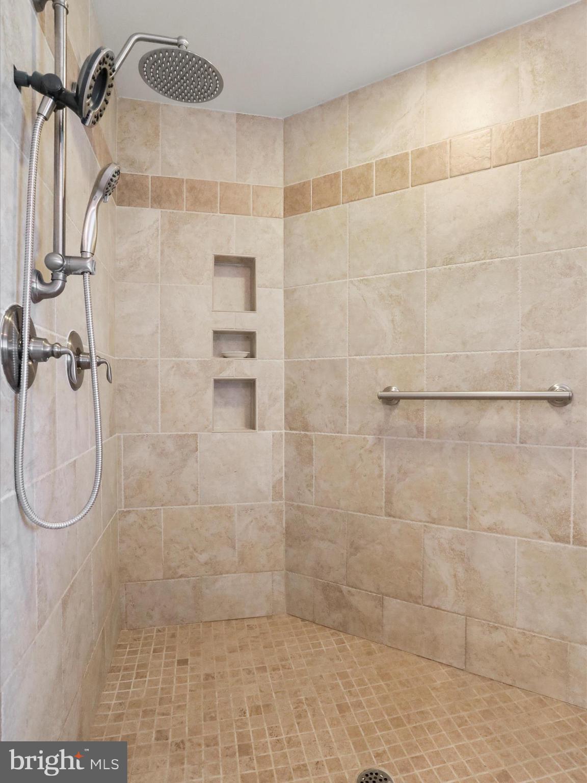 ASHTON FOREST - Residential