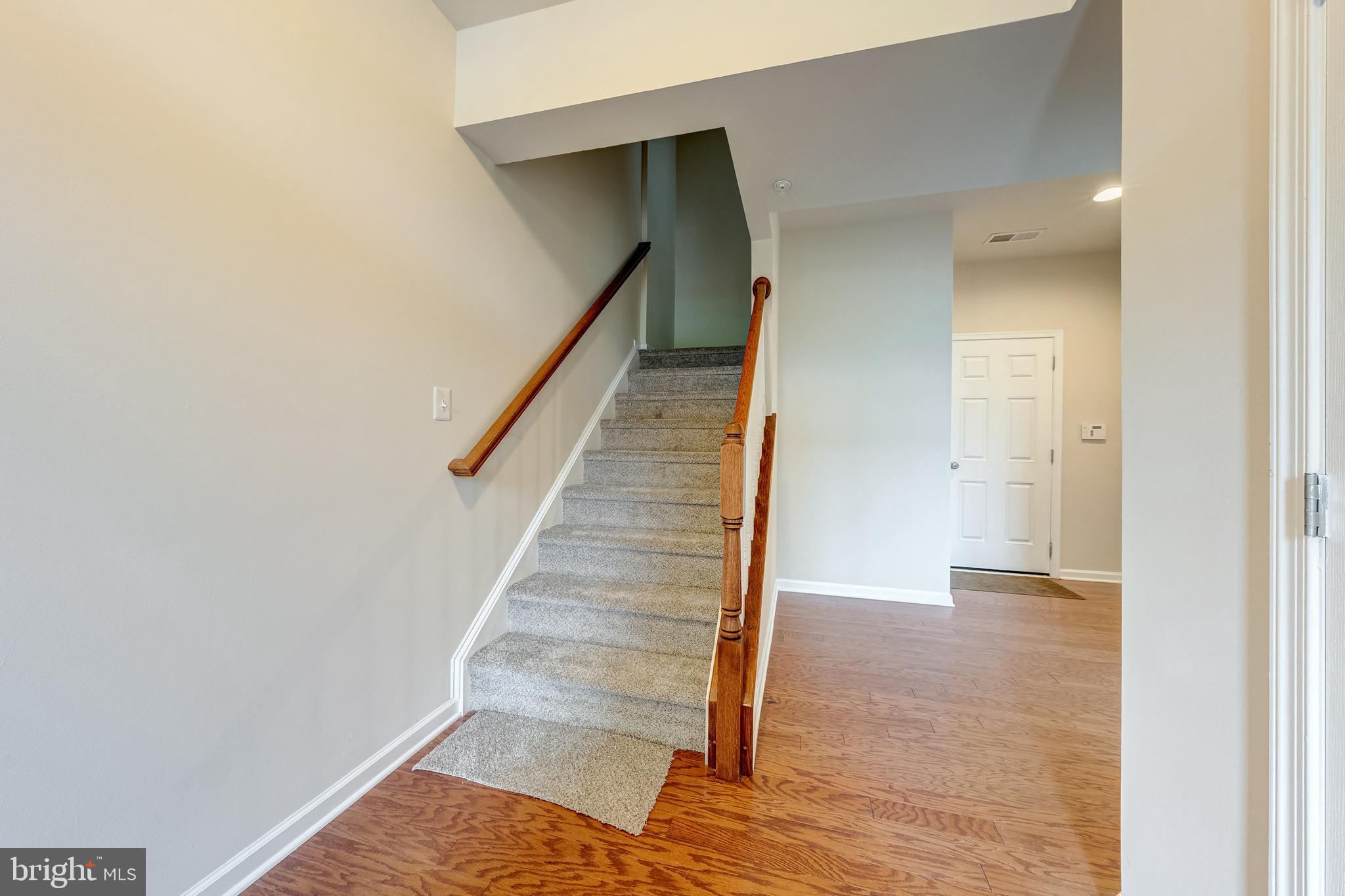 22635 NORWALK SQUARE