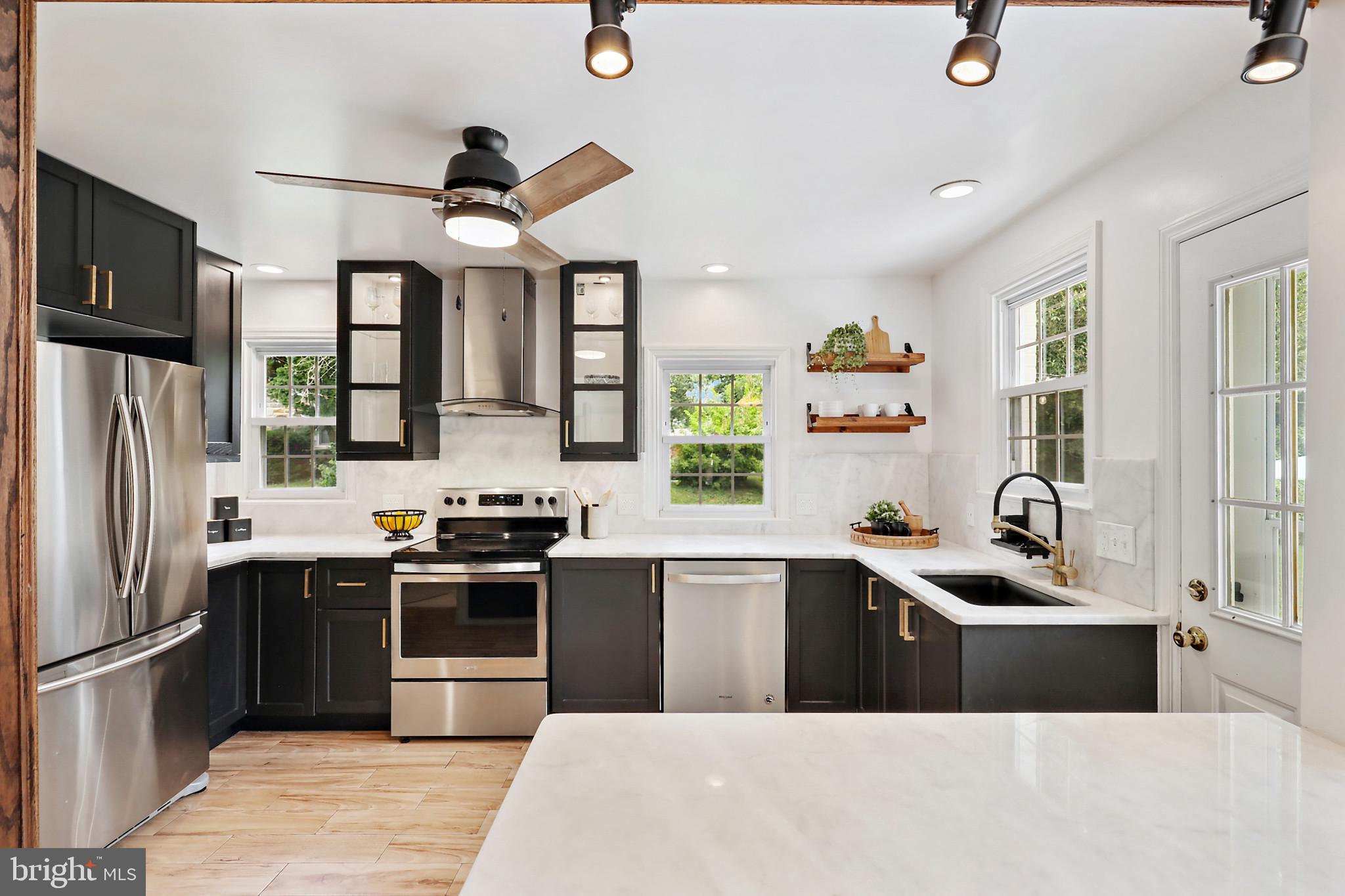 WINDSOR  MILL - Residential