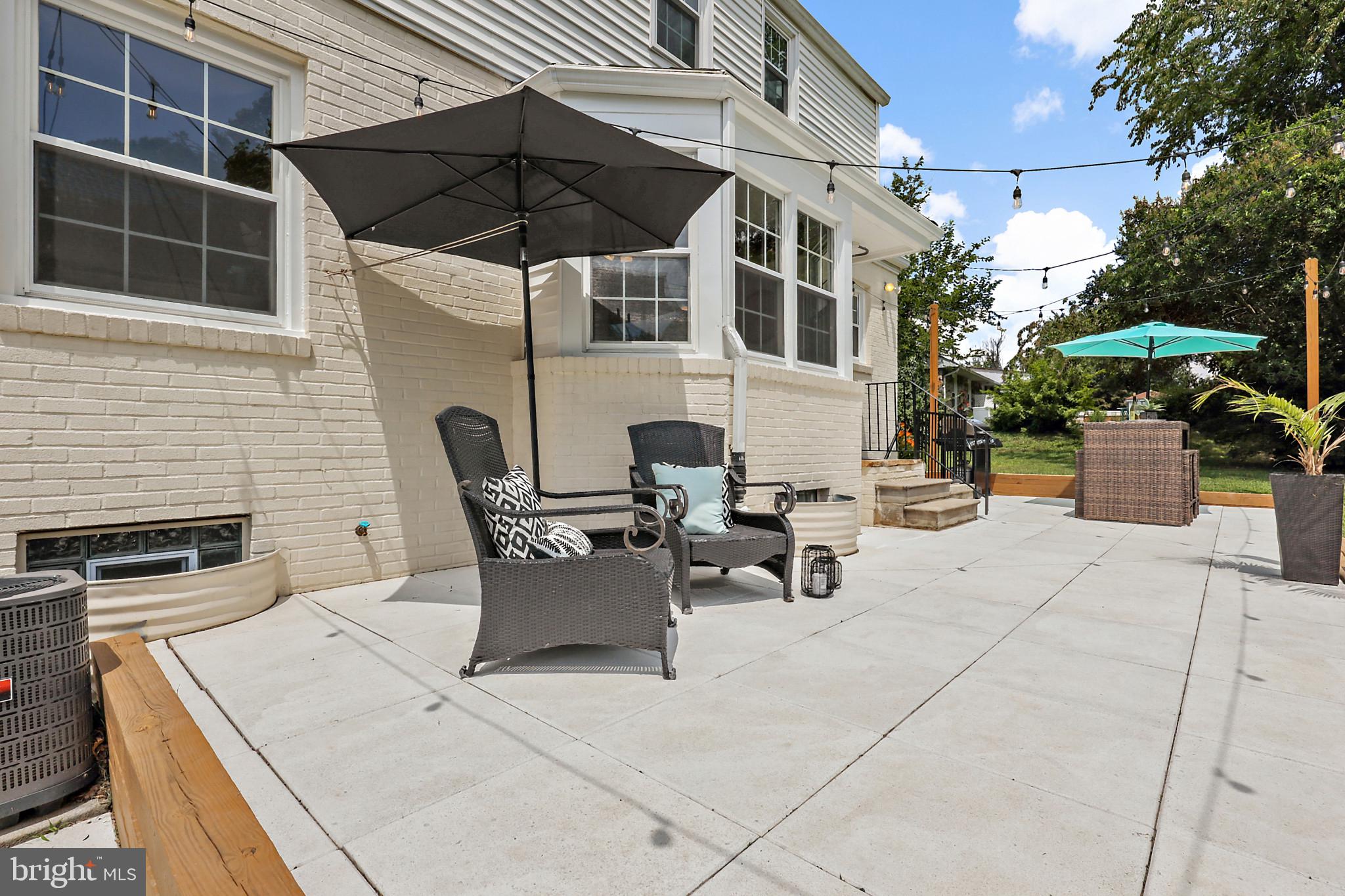 WINDSOR  MILL - Residential