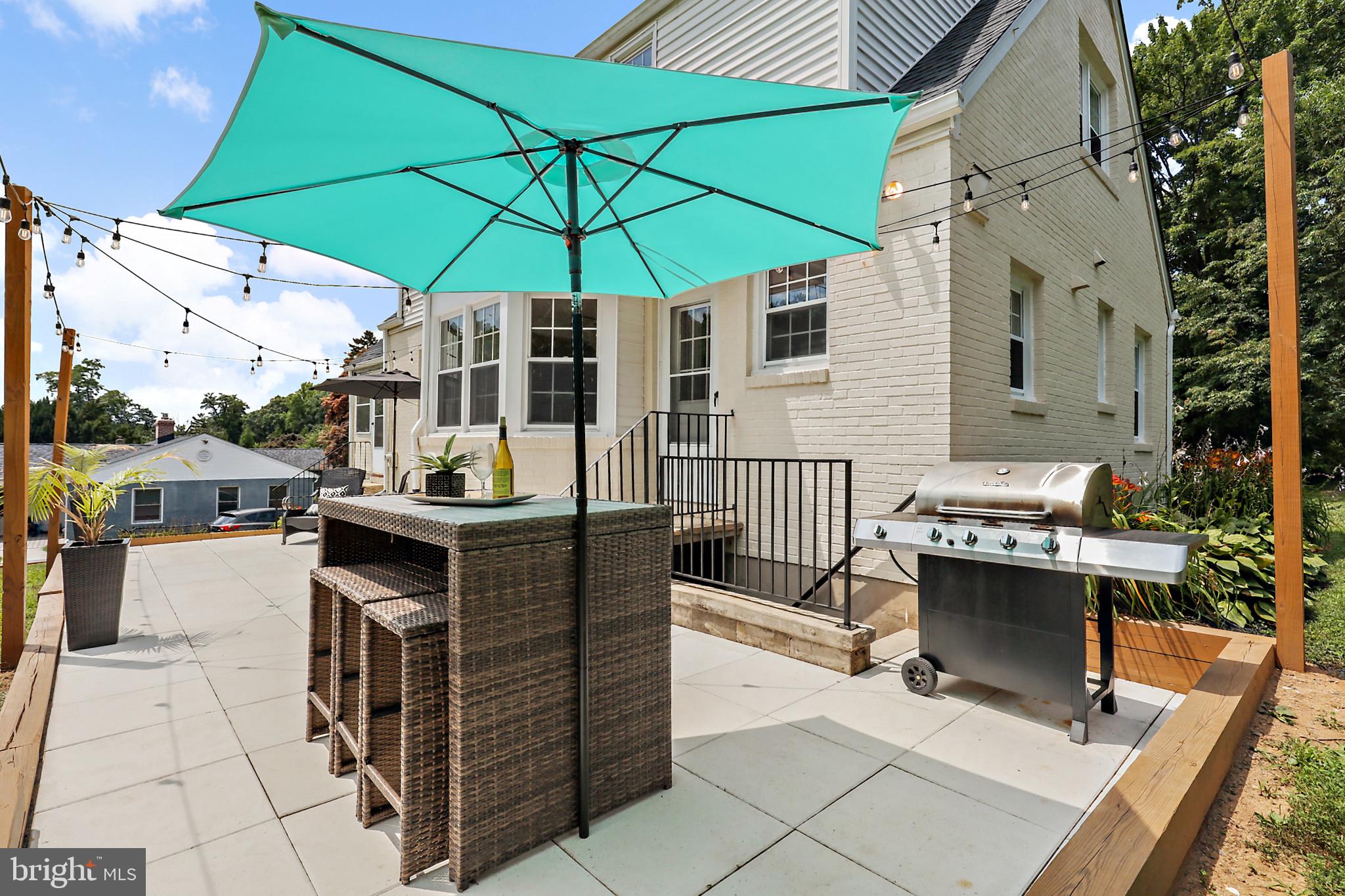 WINDSOR  MILL - Residential