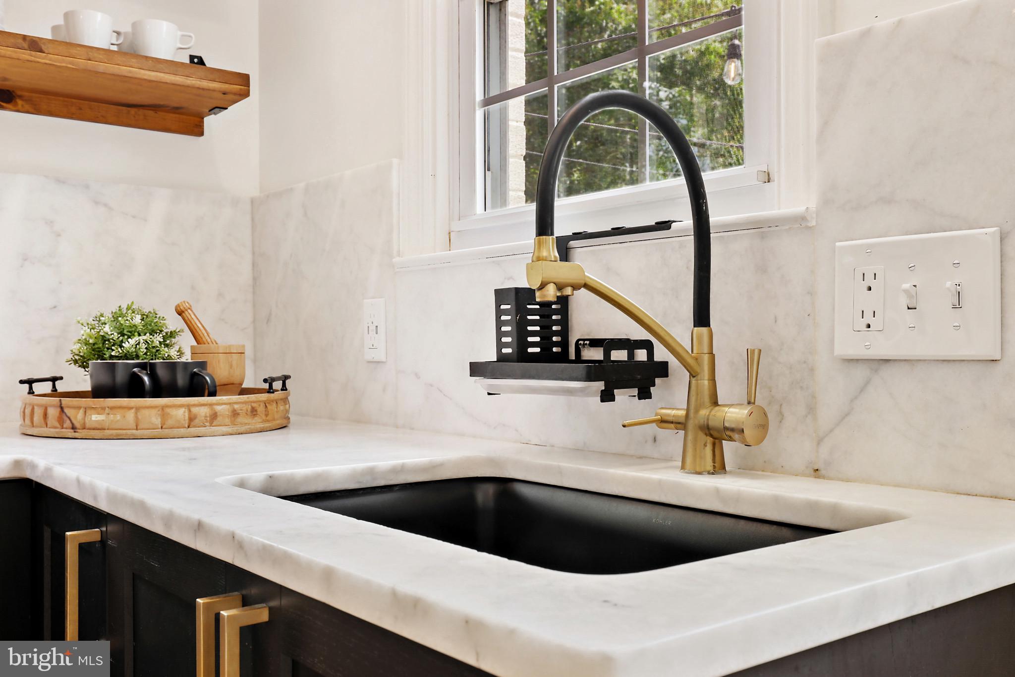 WINDSOR  MILL - Residential