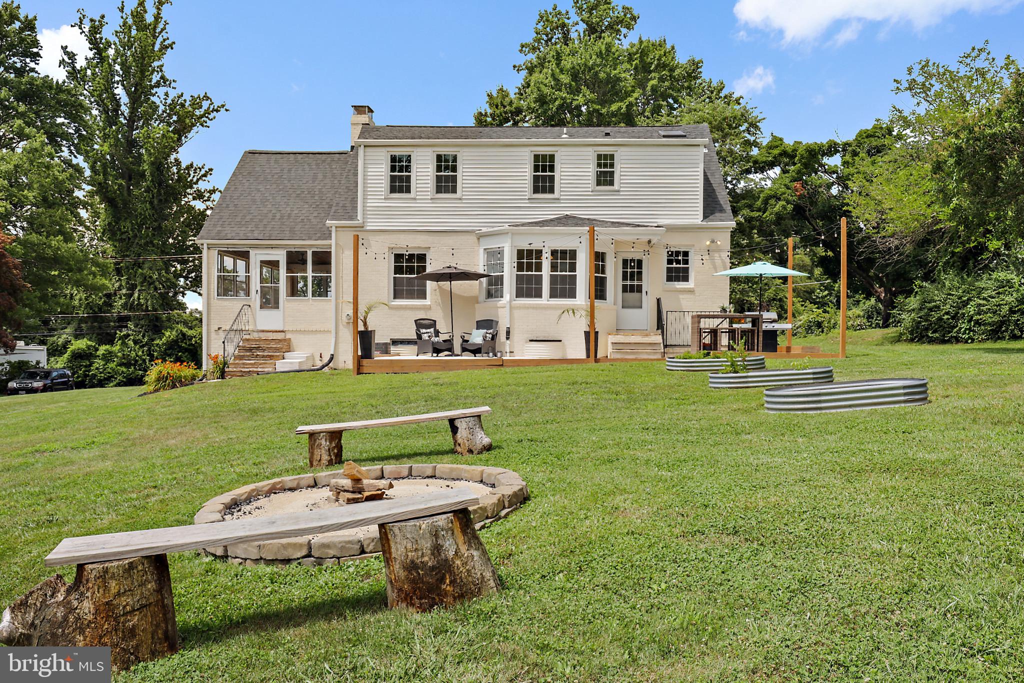 WINDSOR  MILL - Residential