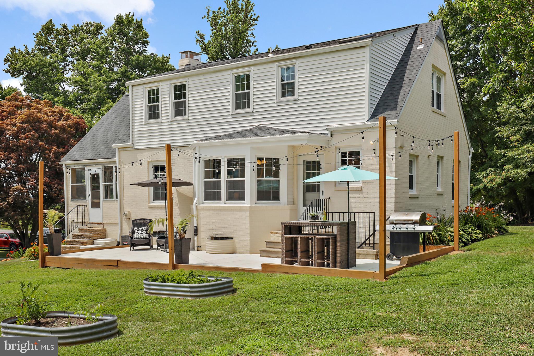 WINDSOR  MILL - Residential