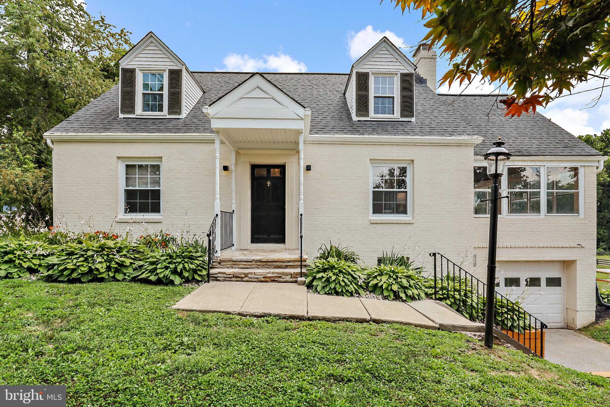 WINDSOR  MILL - Residential