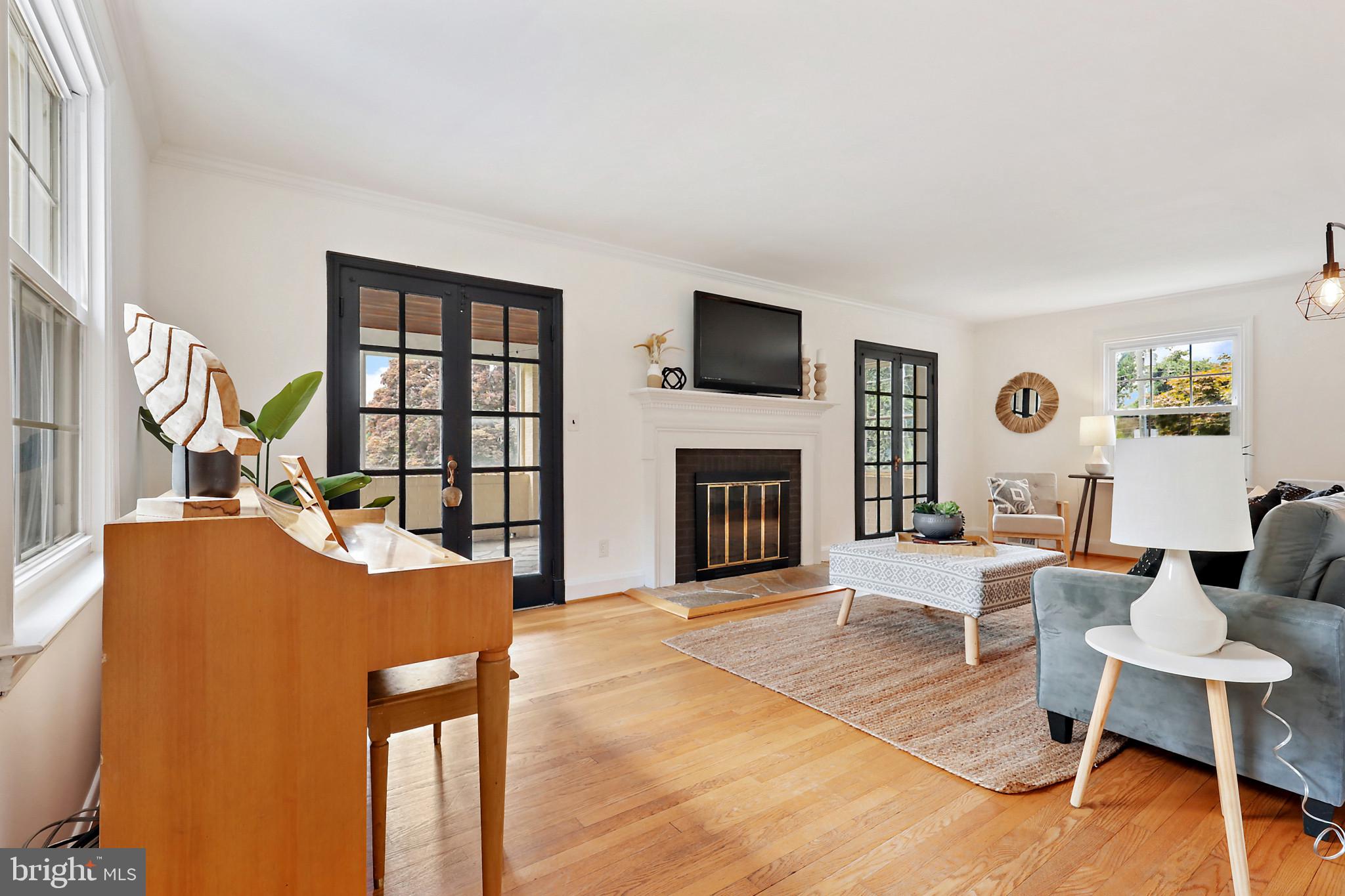 WINDSOR  MILL - Residential