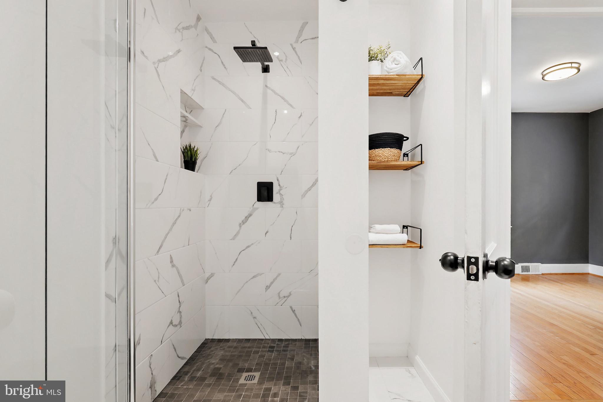 WINDSOR  MILL - Residential