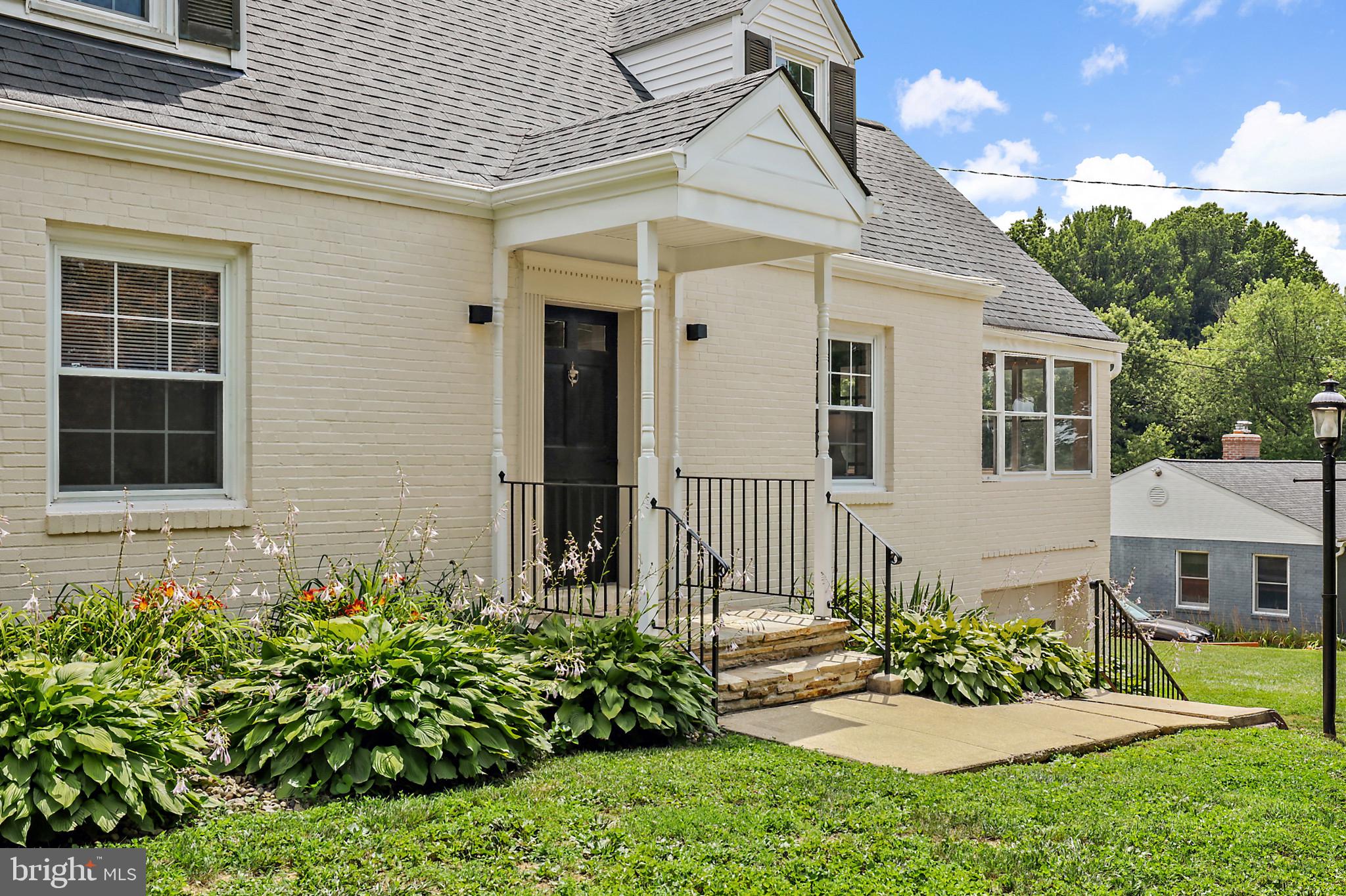 WINDSOR  MILL - Residential