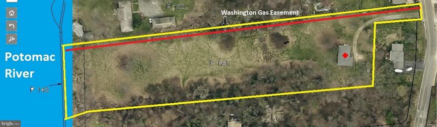 5+ acres of Waterfront property! Only13 miles to Capitol Hill. 3 1/2 miles to National Harbor & a short distance further to Alexandria VA. This consists of 4 parcels (see docs for lot details). There is also a house (liveable but needs work). Bring your builder or developer: Feasibility studies welcome! Please do not enter lot without contacting agent. Owner financing may be poss w/ LARGE dn pymt.
