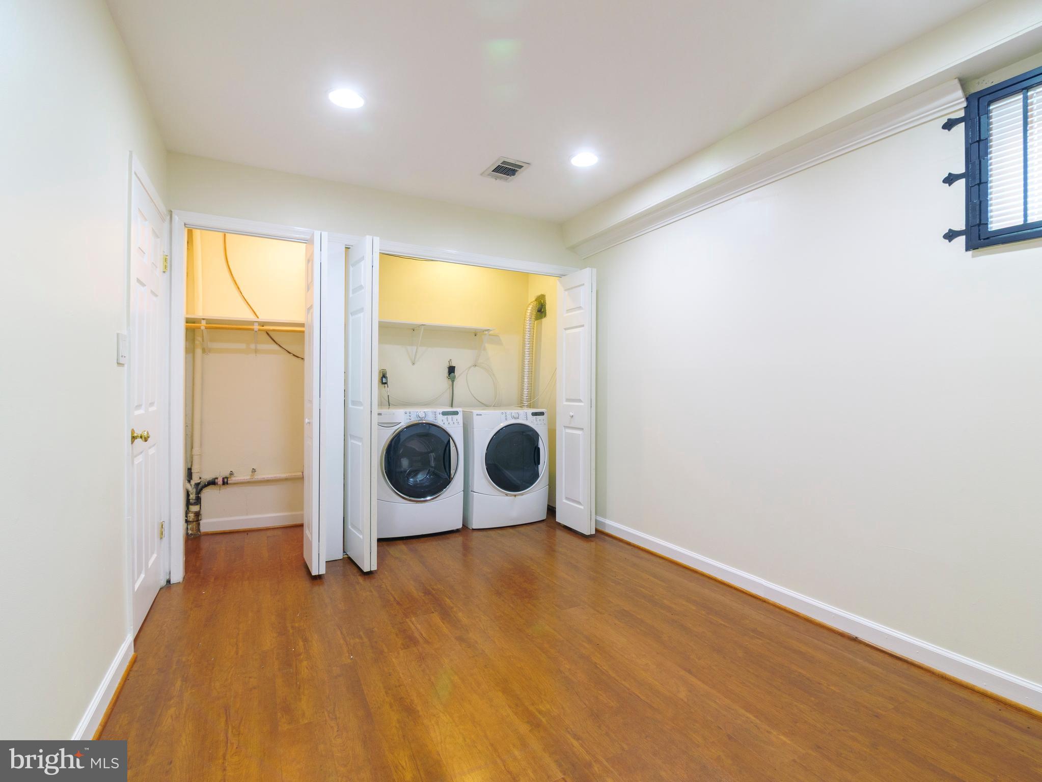 MONIKA COURTS CONDO - Residential Lease