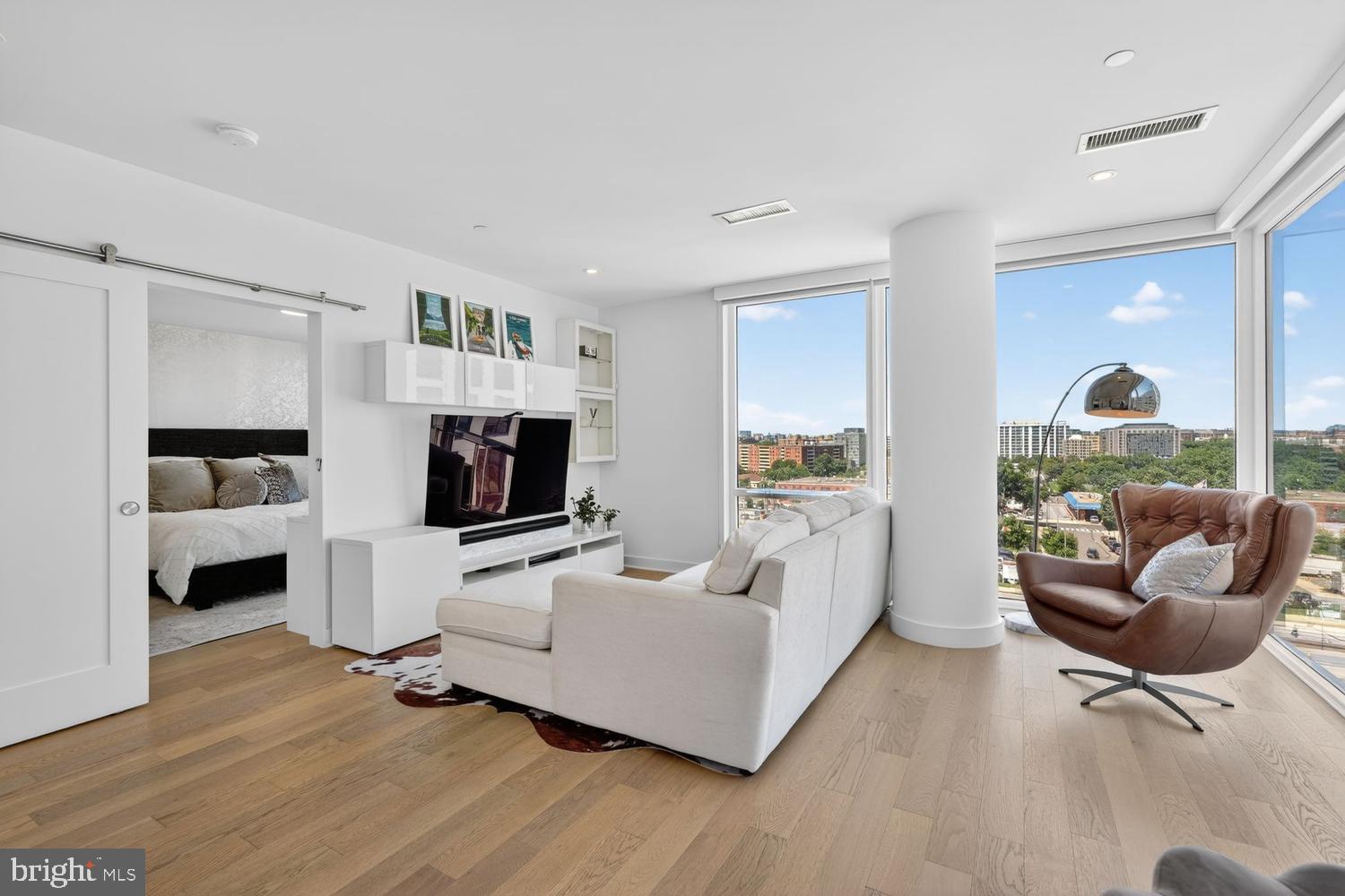 37 L STREET SE 802