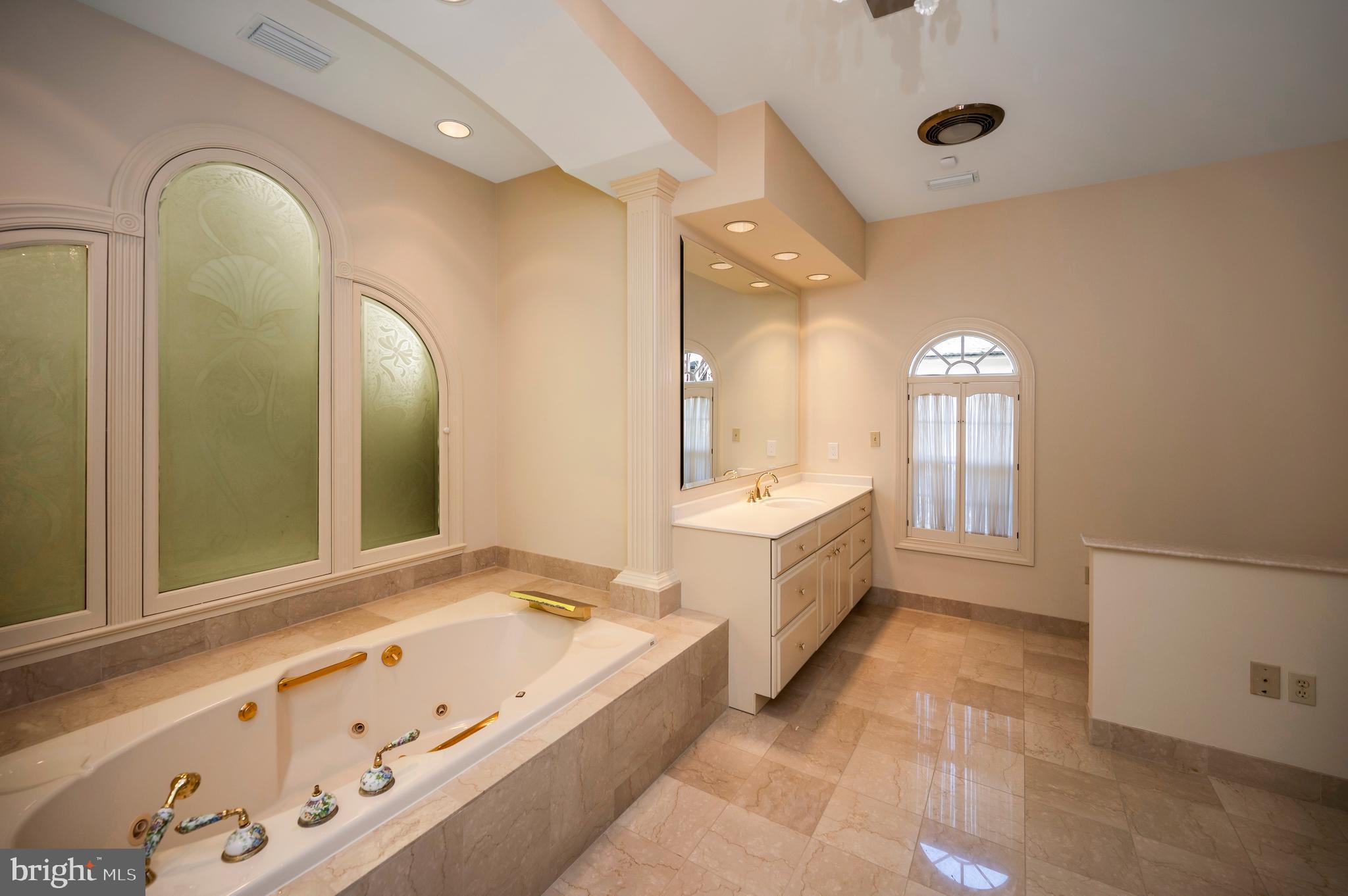 DOWNTOWN FREDERICKSBURG - Residential