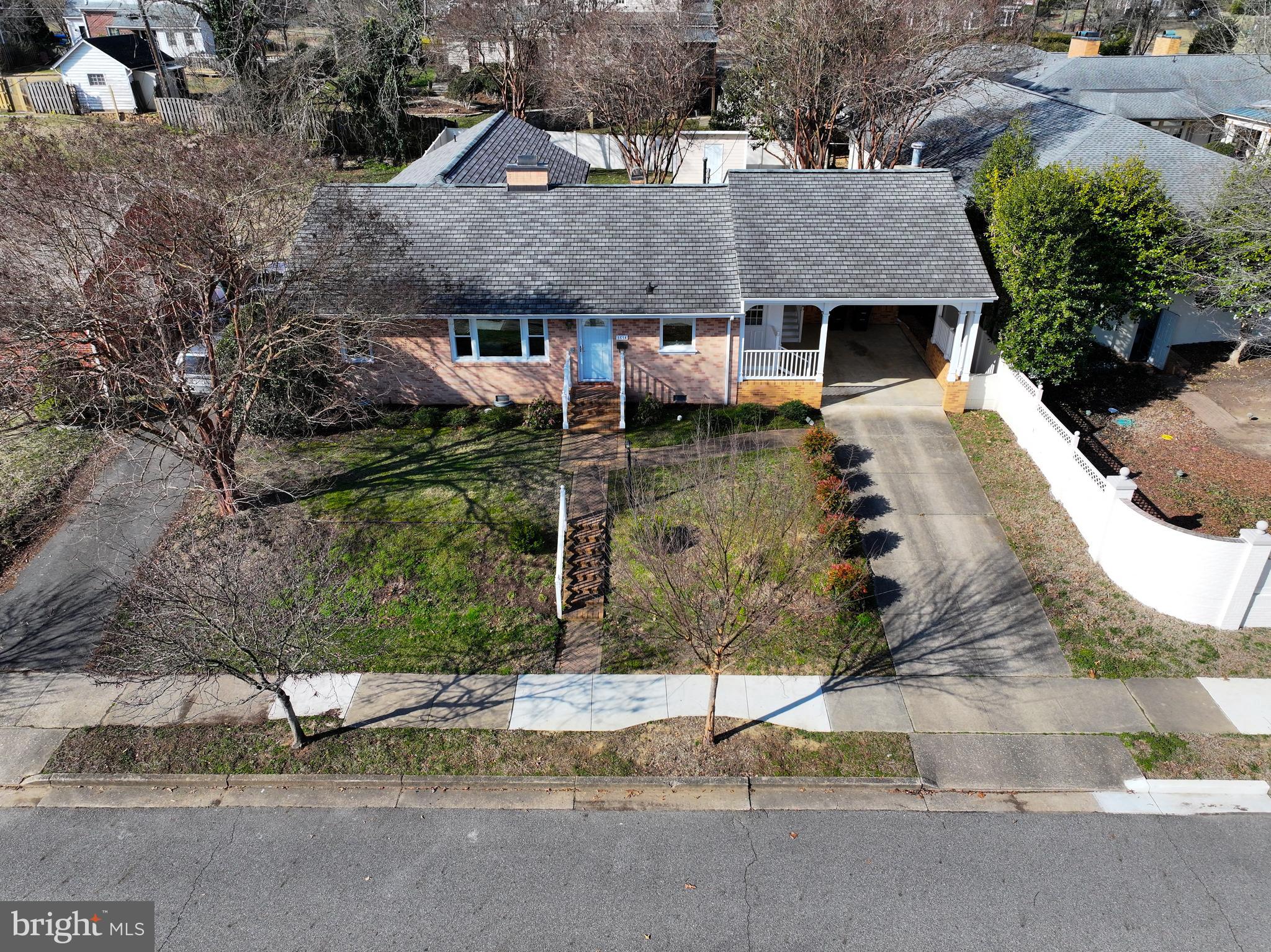 DOWNTOWN FREDERICKSBURG - Residential