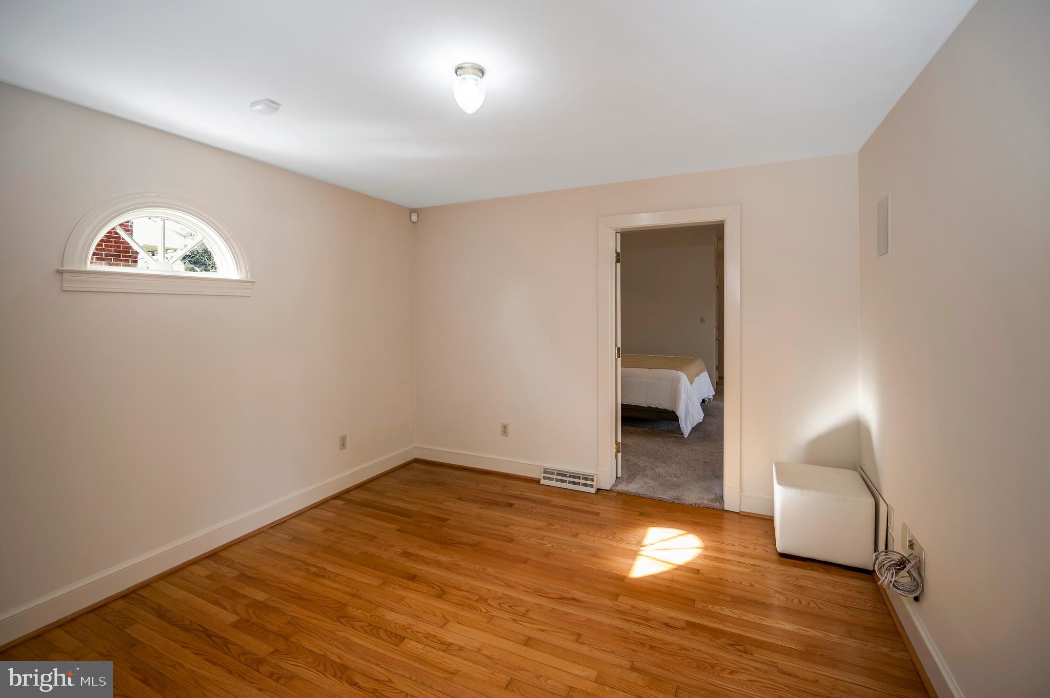 DOWNTOWN FREDERICKSBURG - Residential