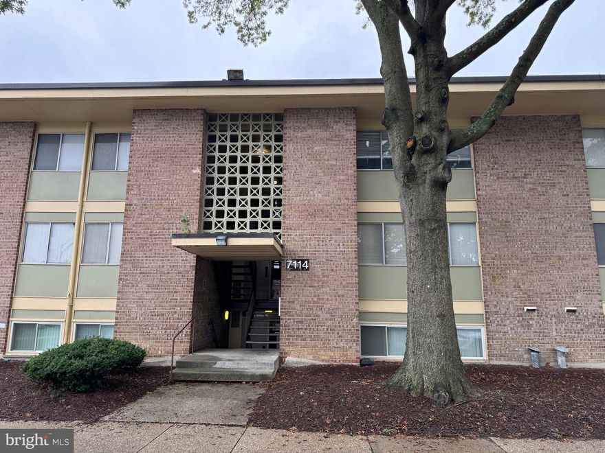 Welcome to this beautifully renovated property, featuring 2 spacious bedrooms and 1 well-appointed bathroom. Propertt has large closets, well-maintained floors, and a stunning balcony—perfect for relaxing or entertaining family and friends, negotiable

Please check out the virtual tour video available on YouTube.