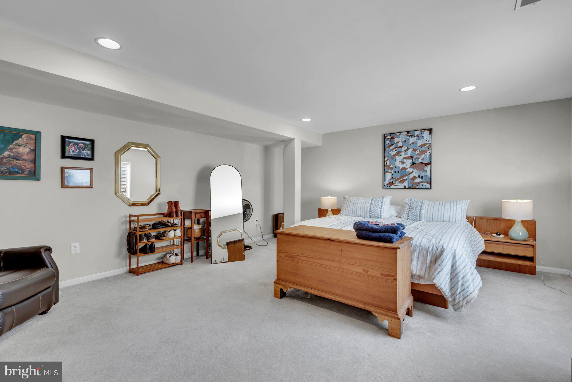 SEVERN CREST - Residential