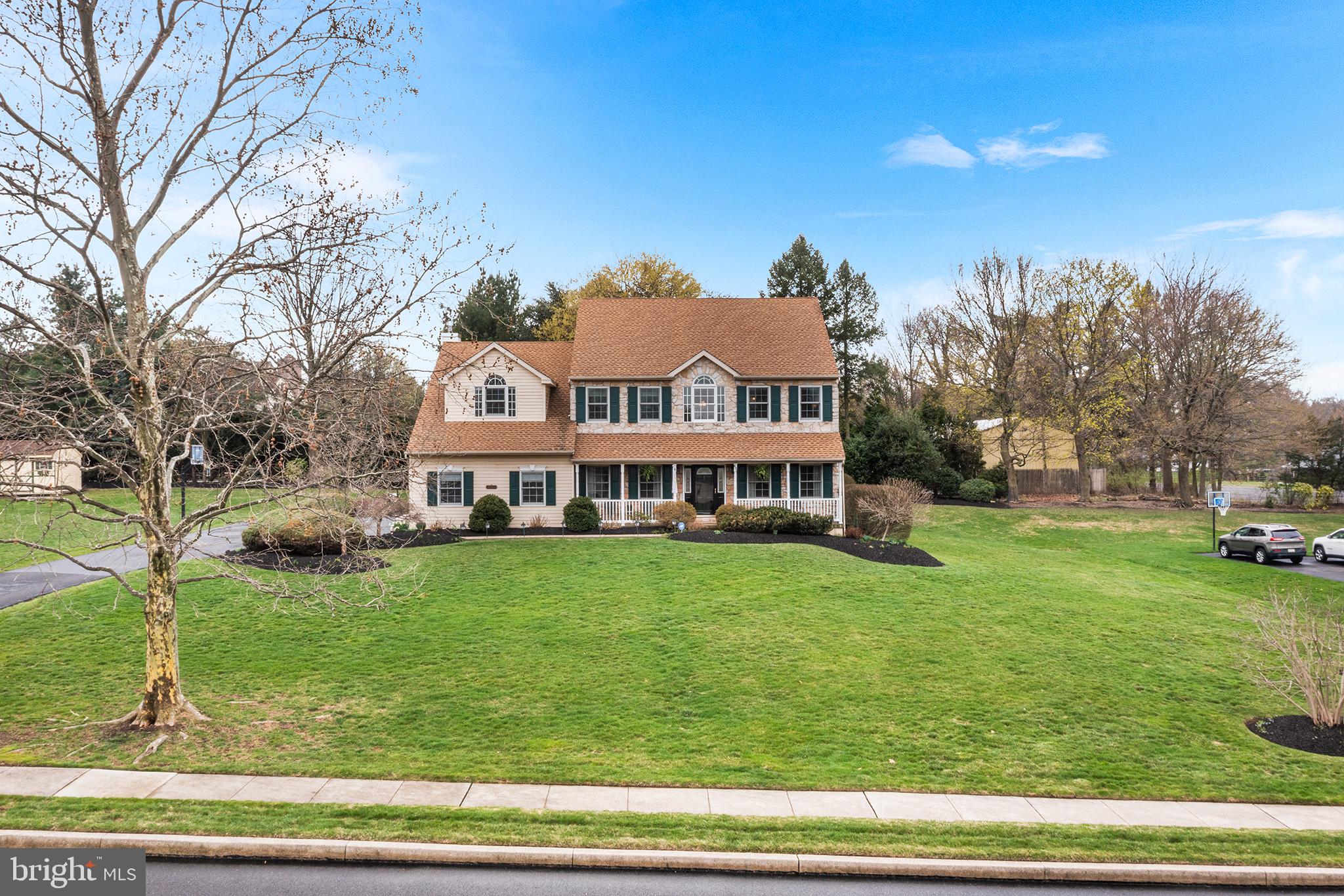 ARBOUR HILL - Residential