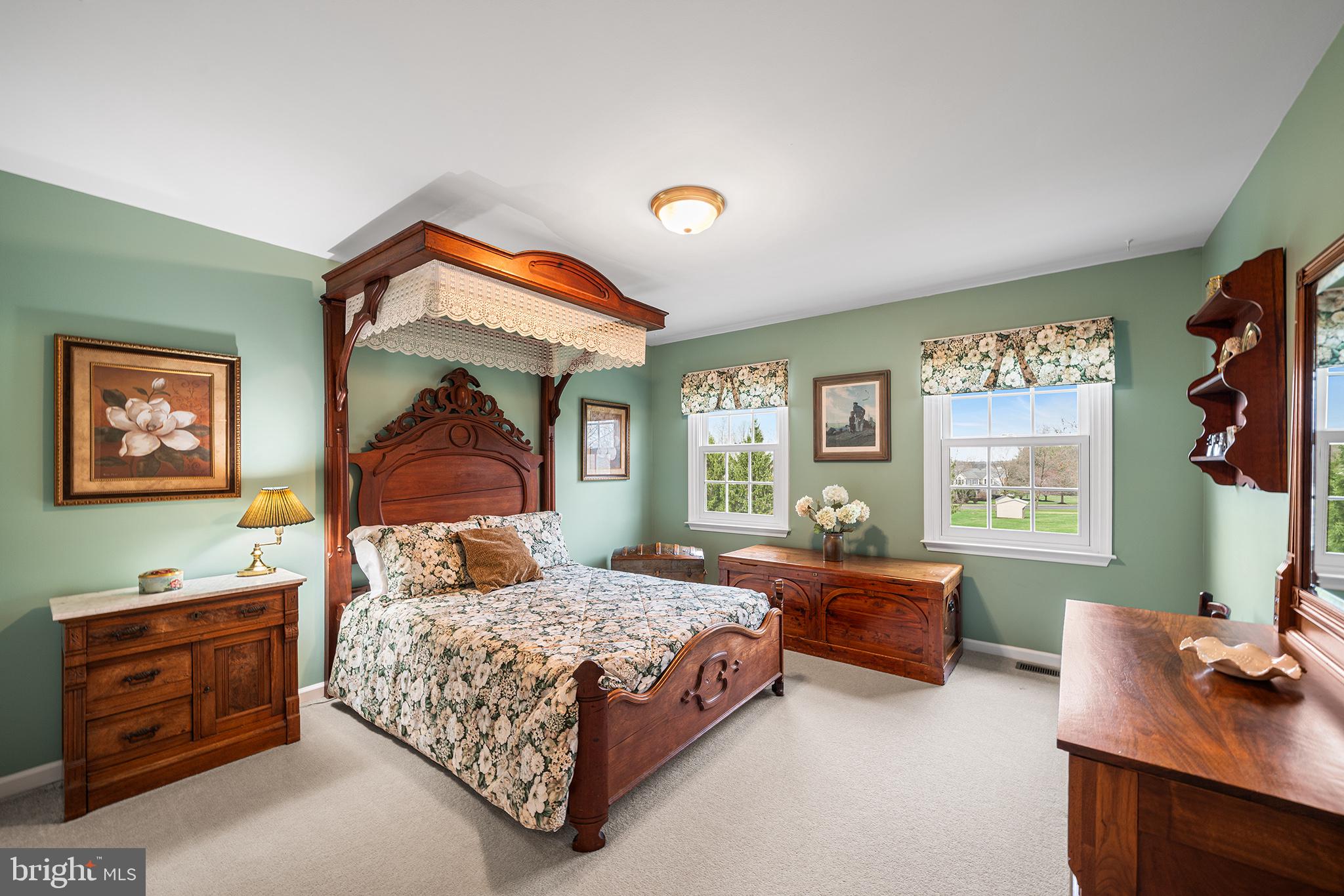 ARBOUR HILL - Residential