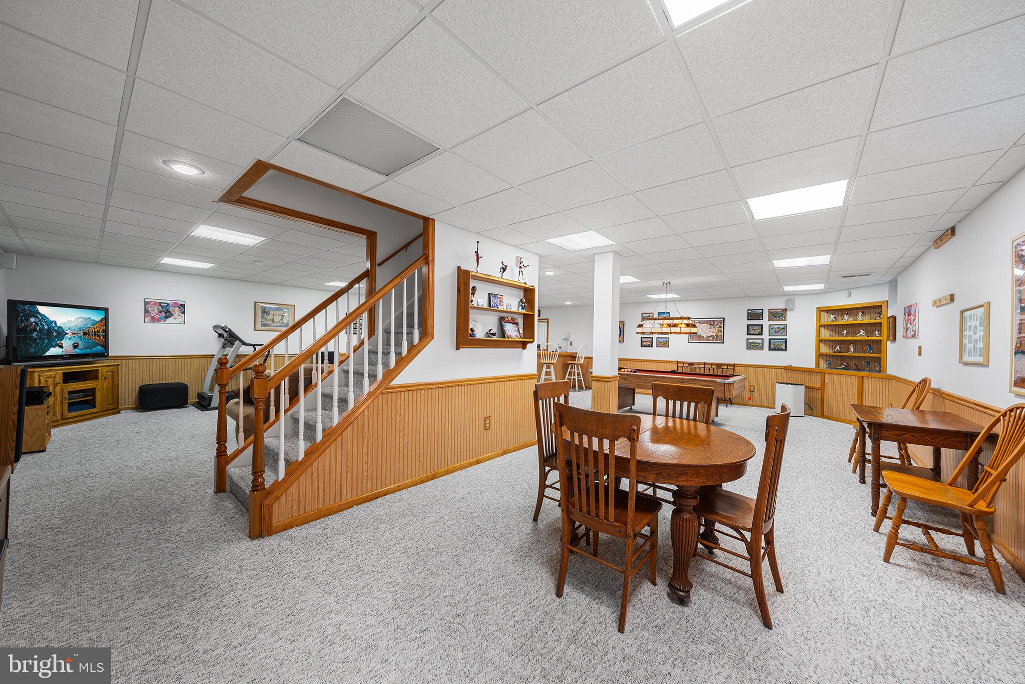 ARBOUR HILL - Residential