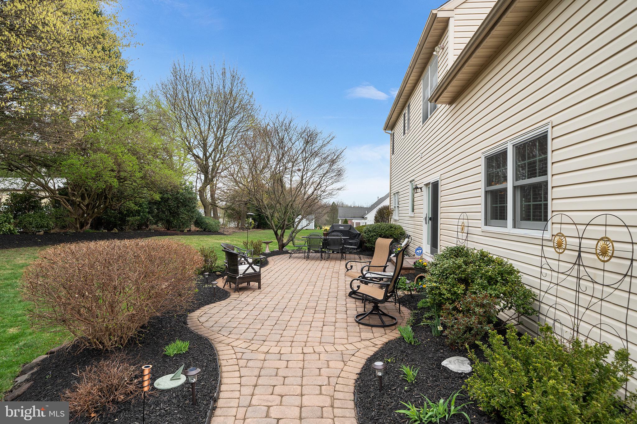 ARBOUR HILL - Residential