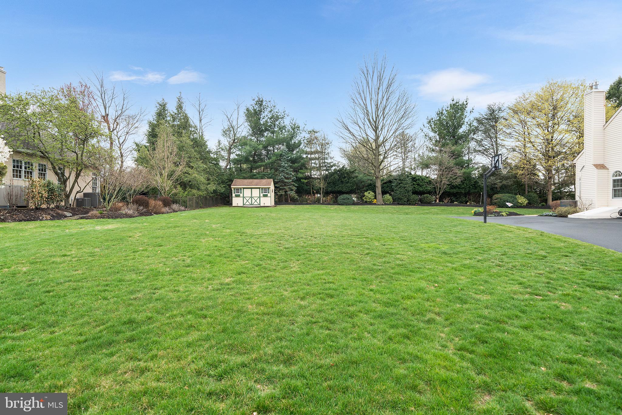 ARBOUR HILL - Residential