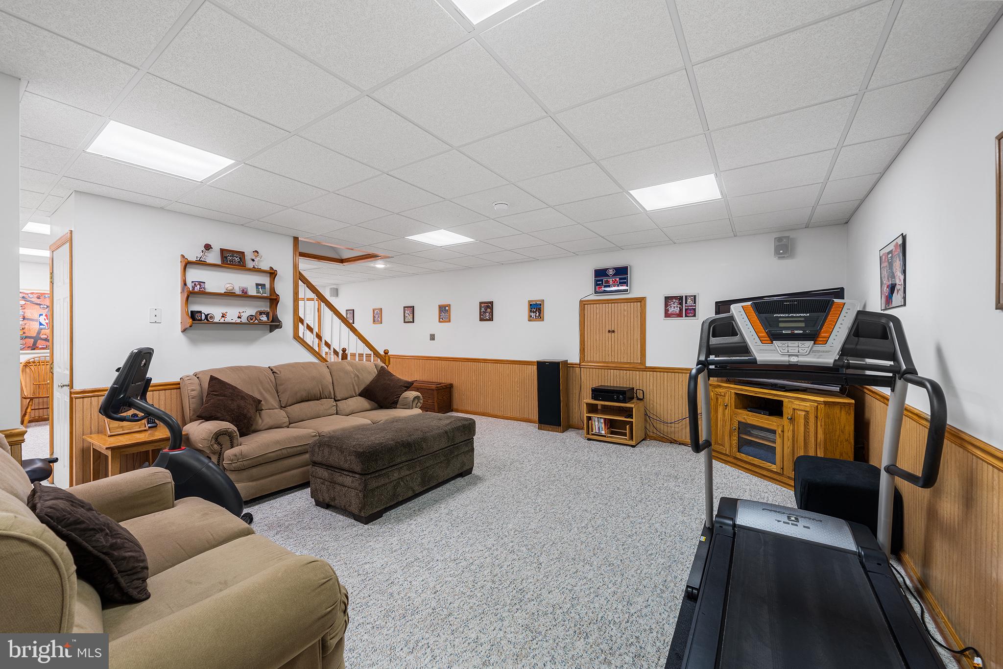 ARBOUR HILL - Residential