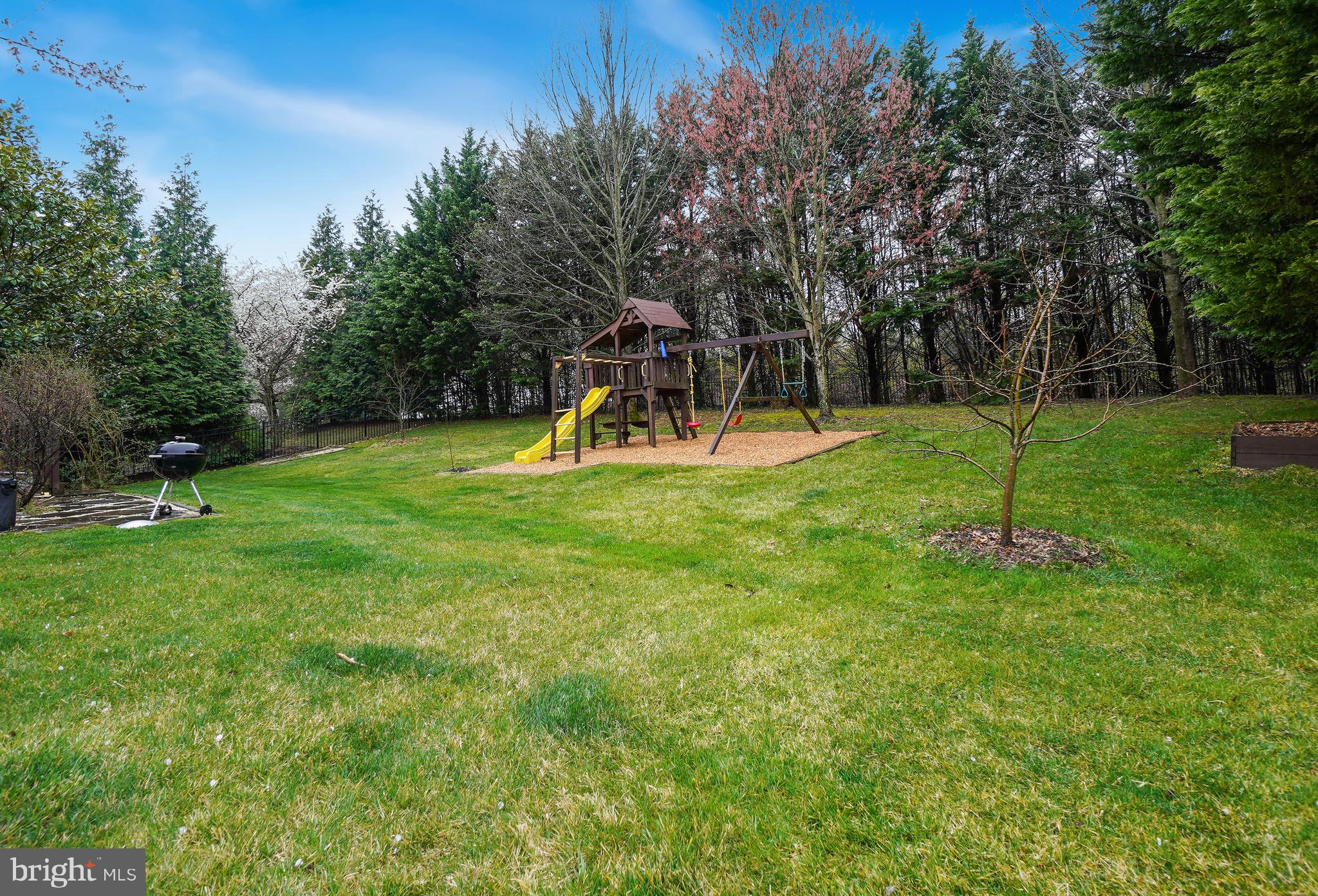 GROVEMONT - Residential