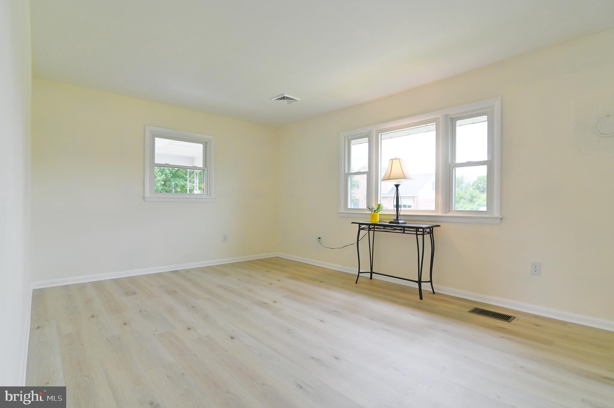 AVONDALE ACRES - Residential